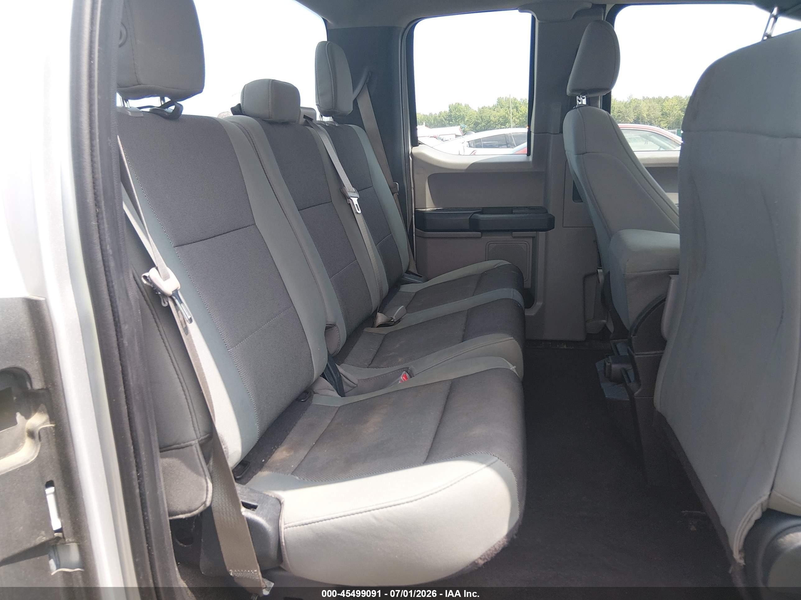 2015 Ford F-150 Xl/xlt Silver vin: 1FTEX1C83FFB58329