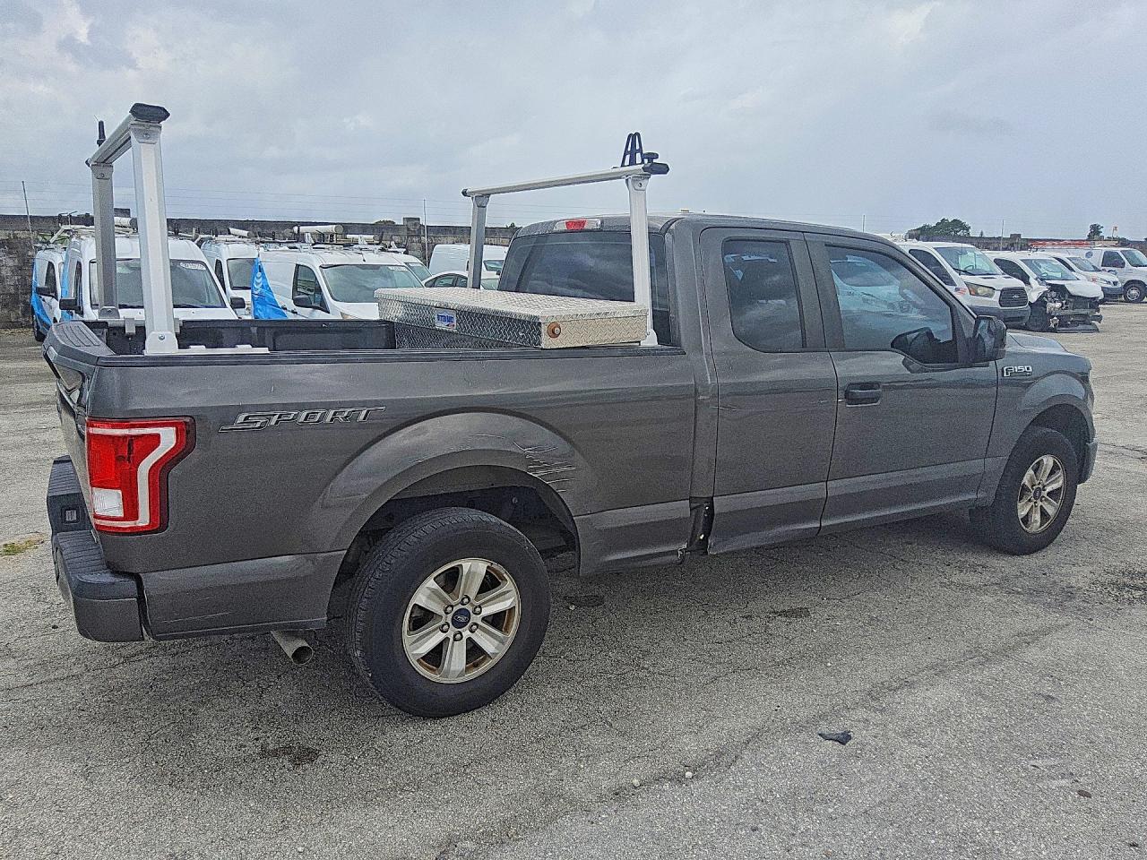2015 Ford F150 Super Cab Gray vin: 1FTEX1C83FKE68973