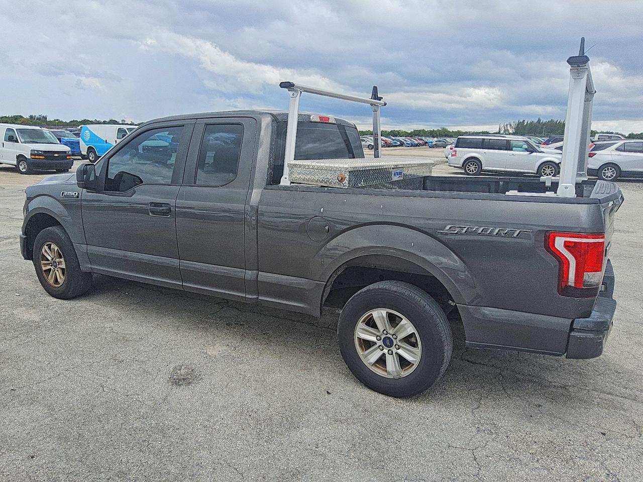 2015 Ford F150 Super Cab Gray vin: 1FTEX1C83FKE68973