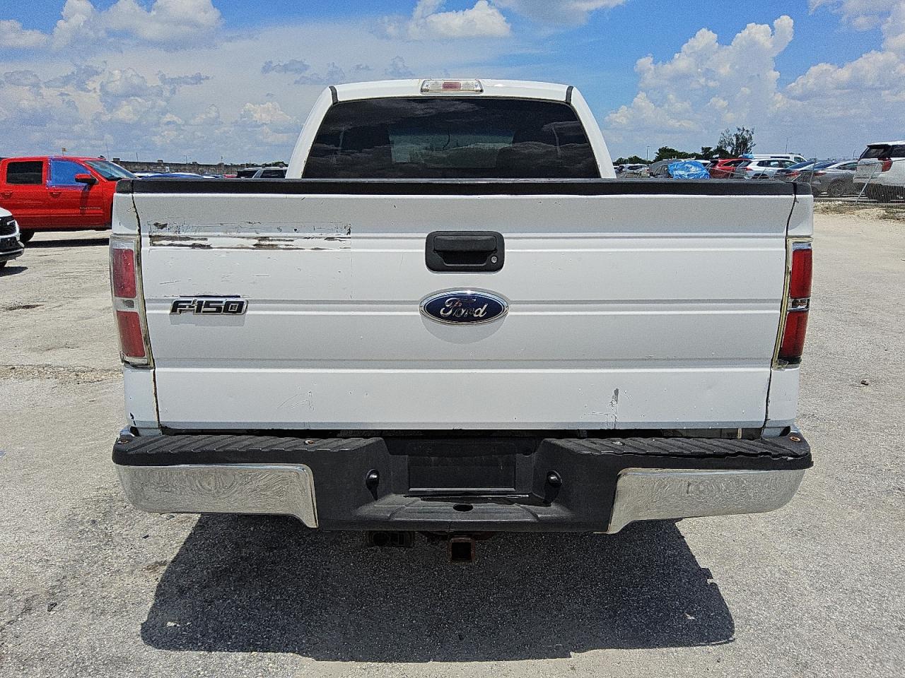 2010 Ford F150 Super Cab White vin: 1FTEX1C84AFD50965