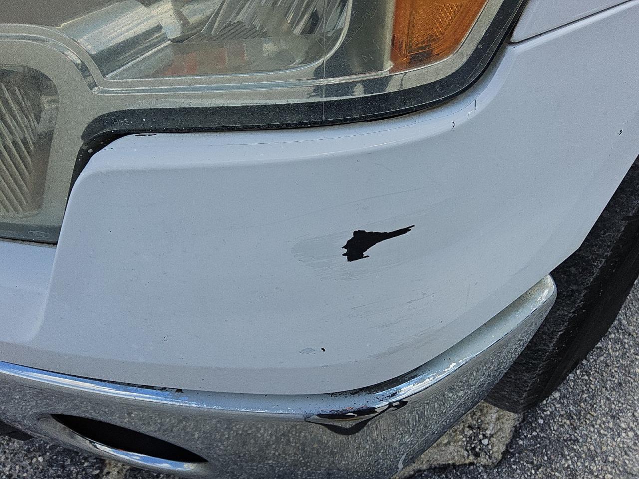 2010 Ford F150 Super Cab White vin: 1FTEX1C84AFD50965 Damage: Front Bumper Cover Upper, Multiple Scratches Heavy, 2