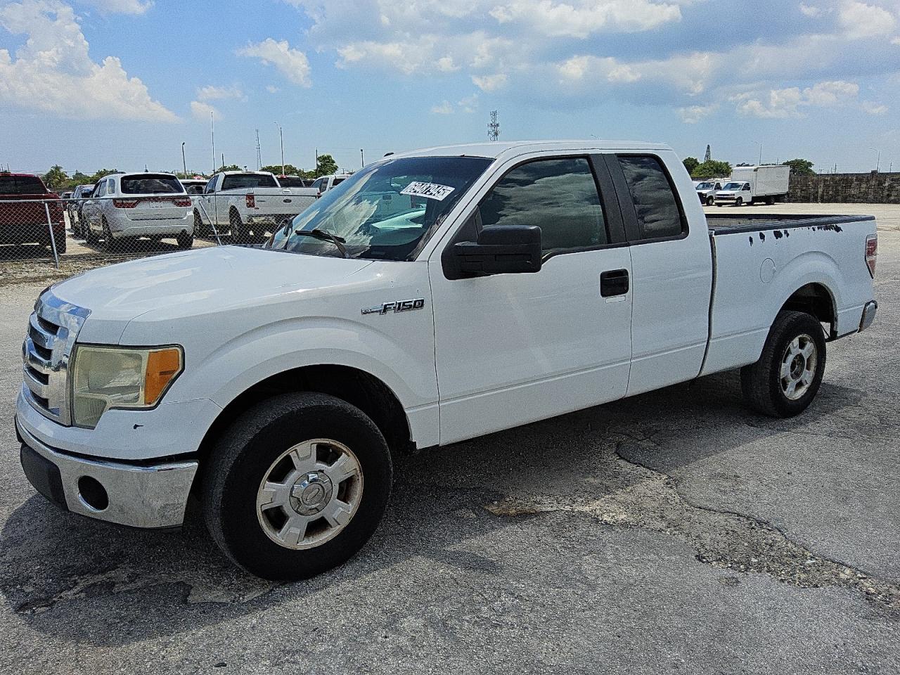 2010 Ford F150 Super Cab White vin: 1FTEX1C84AFD50965 Damage: Front Bumper, Misaligned, Repair Required