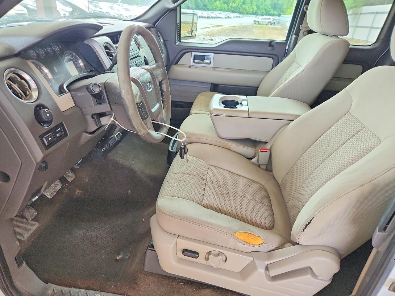 2010 Ford F150 Super Cab White vin: 1FTEX1C86AKA13723
