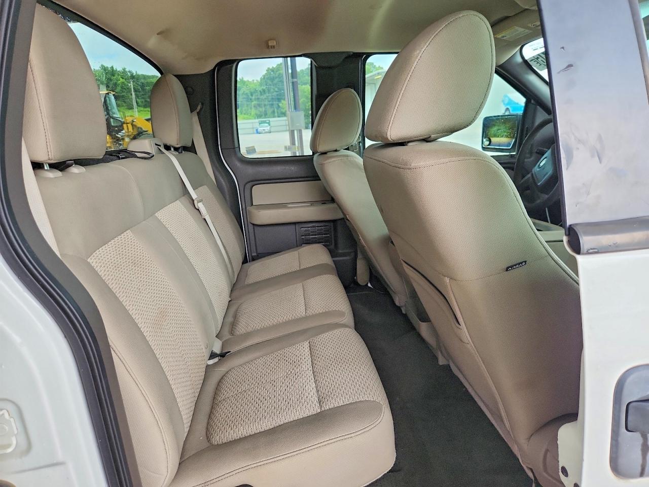 2010 Ford F150 Super Cab White vin: 1FTEX1C86AKA13723