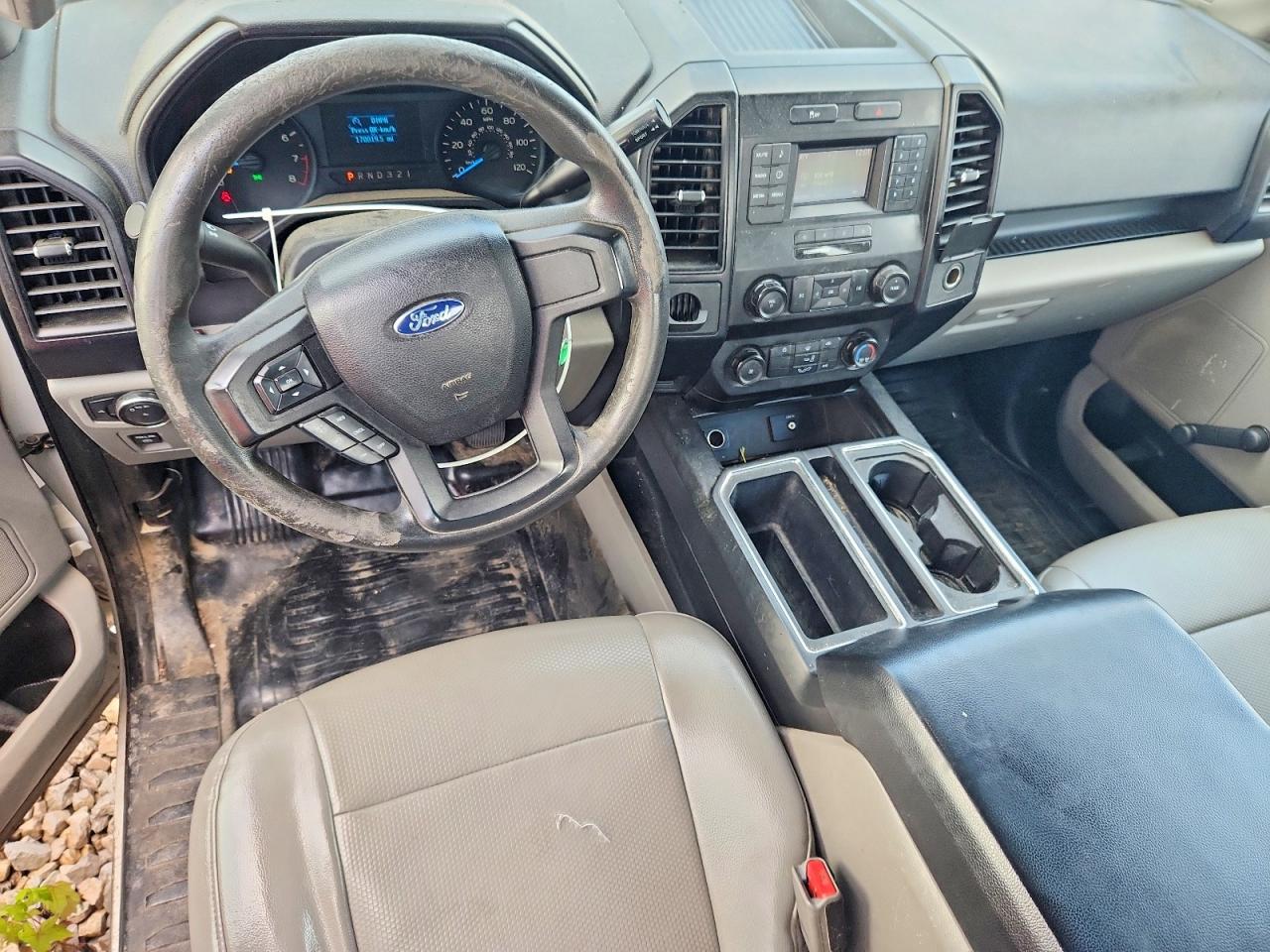 2015 Ford F150 Super Cab White vin: 1FTEX1C87FFB62982