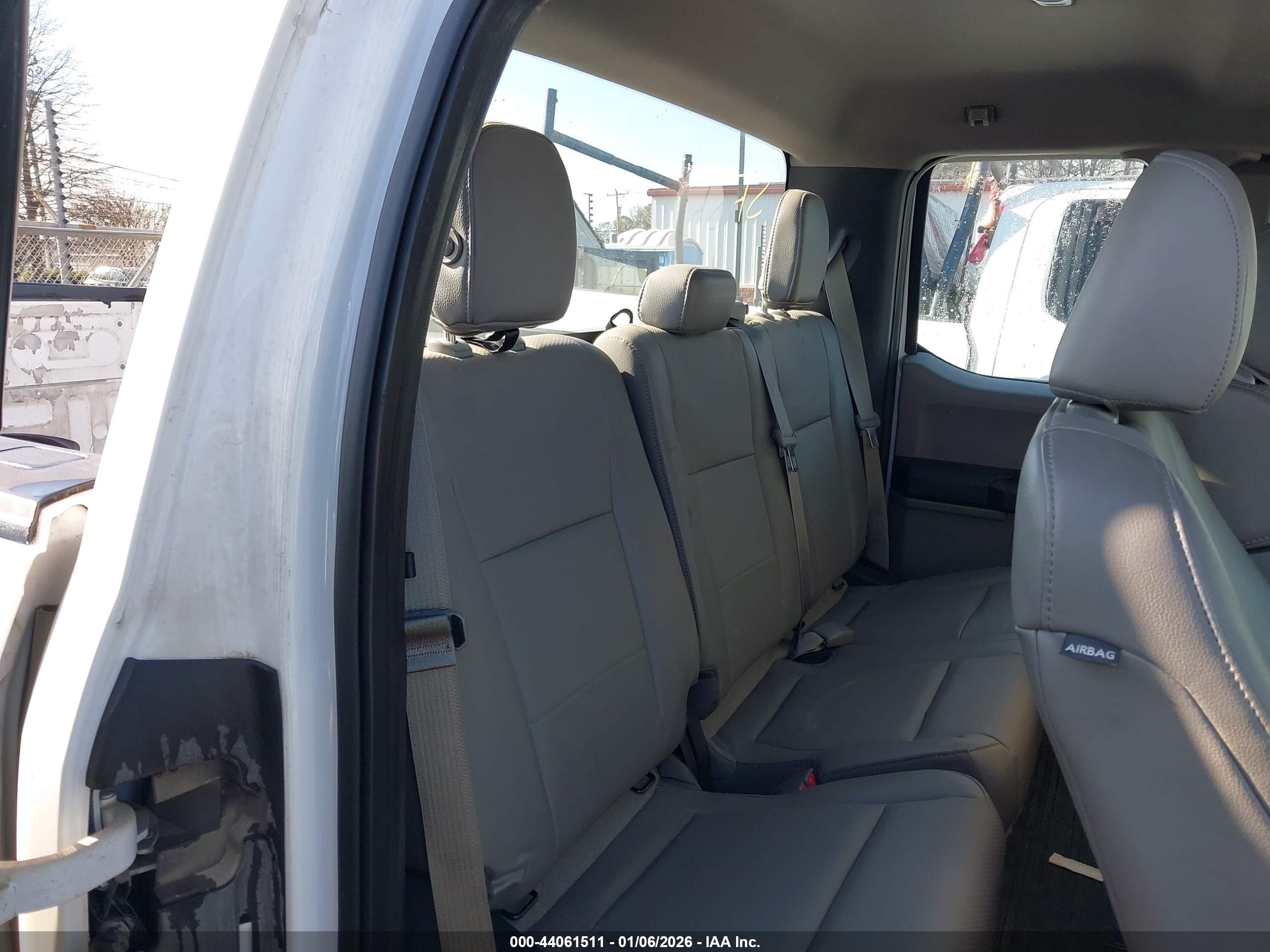 2015 Ford F-150 Xl White vin: 1FTEX1C88FKF19691