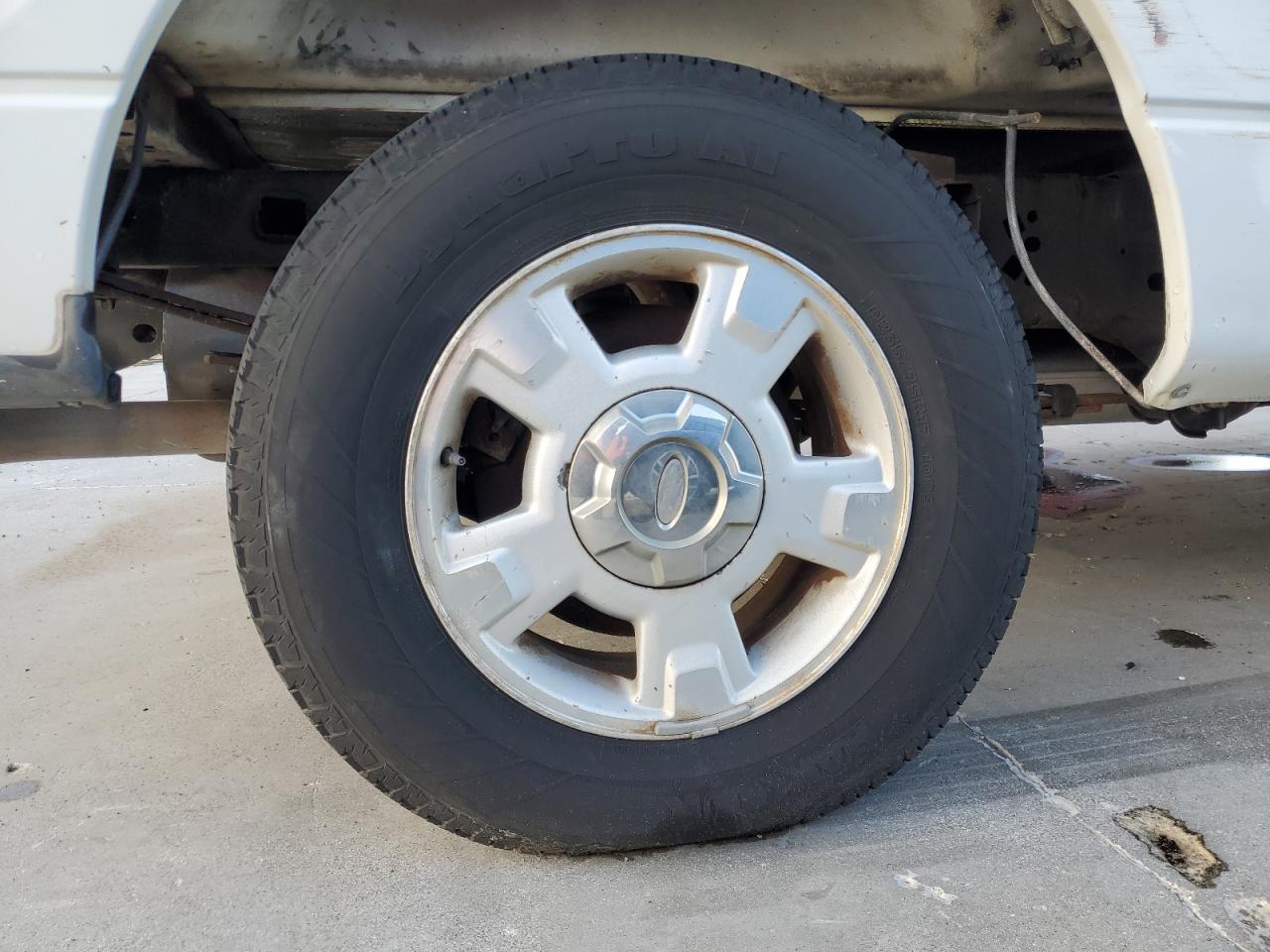 2010 Ford F150 Super Cab White vin: 1FTEX1C89AFC45516 Damage: Right Rear Wheel, Curb Rash, 5 to 6 inches