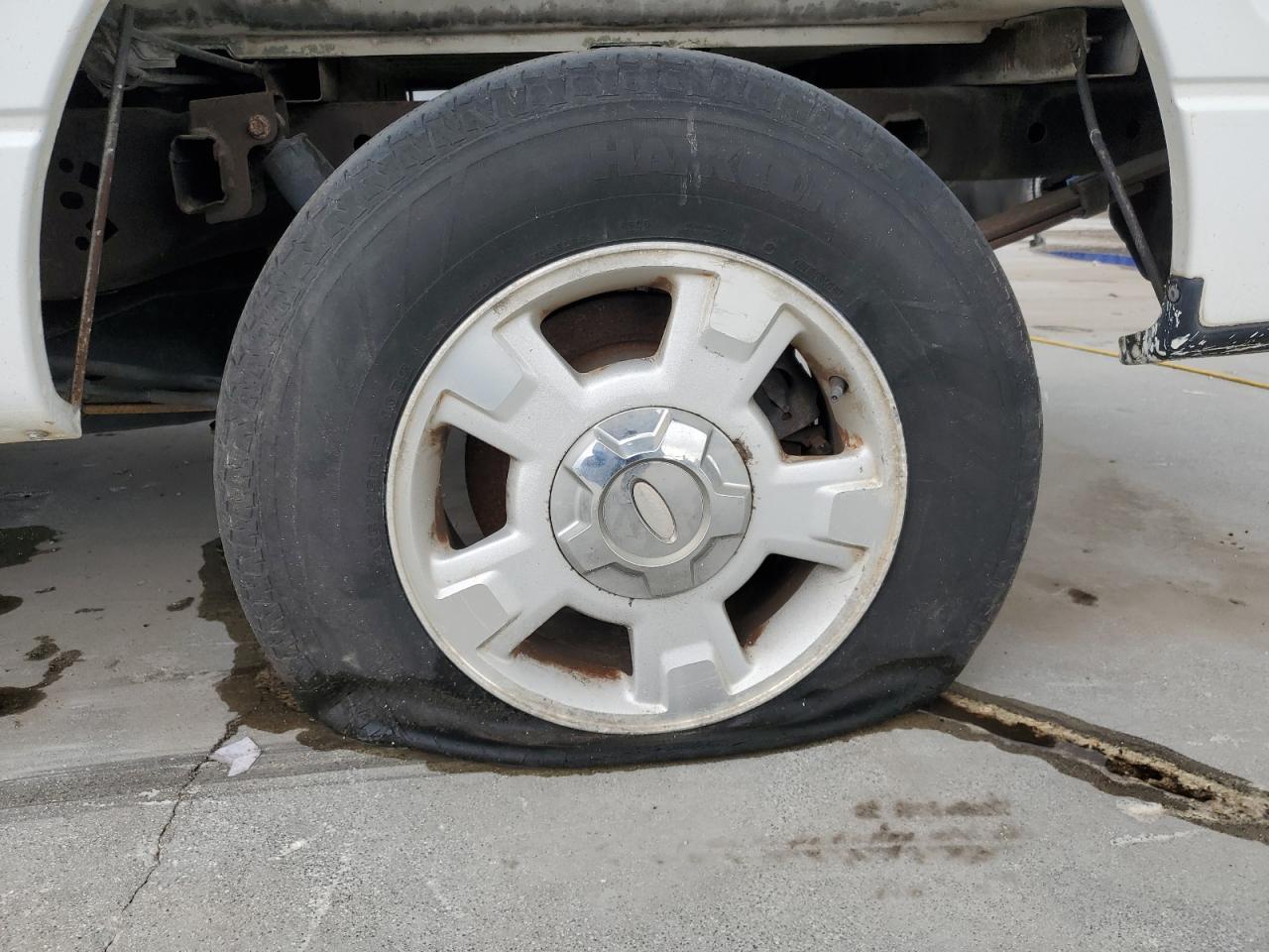 2010 Ford F150 Super Cab White vin: 1FTEX1C89AFC45516 Damage: Left Rear Wheel, Curb Rash, 2 to 3 inches