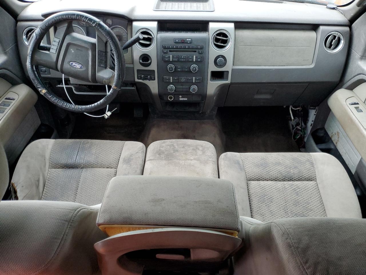 2010 Ford F150 Super Cab White vin: 1FTEX1C89AFC45516