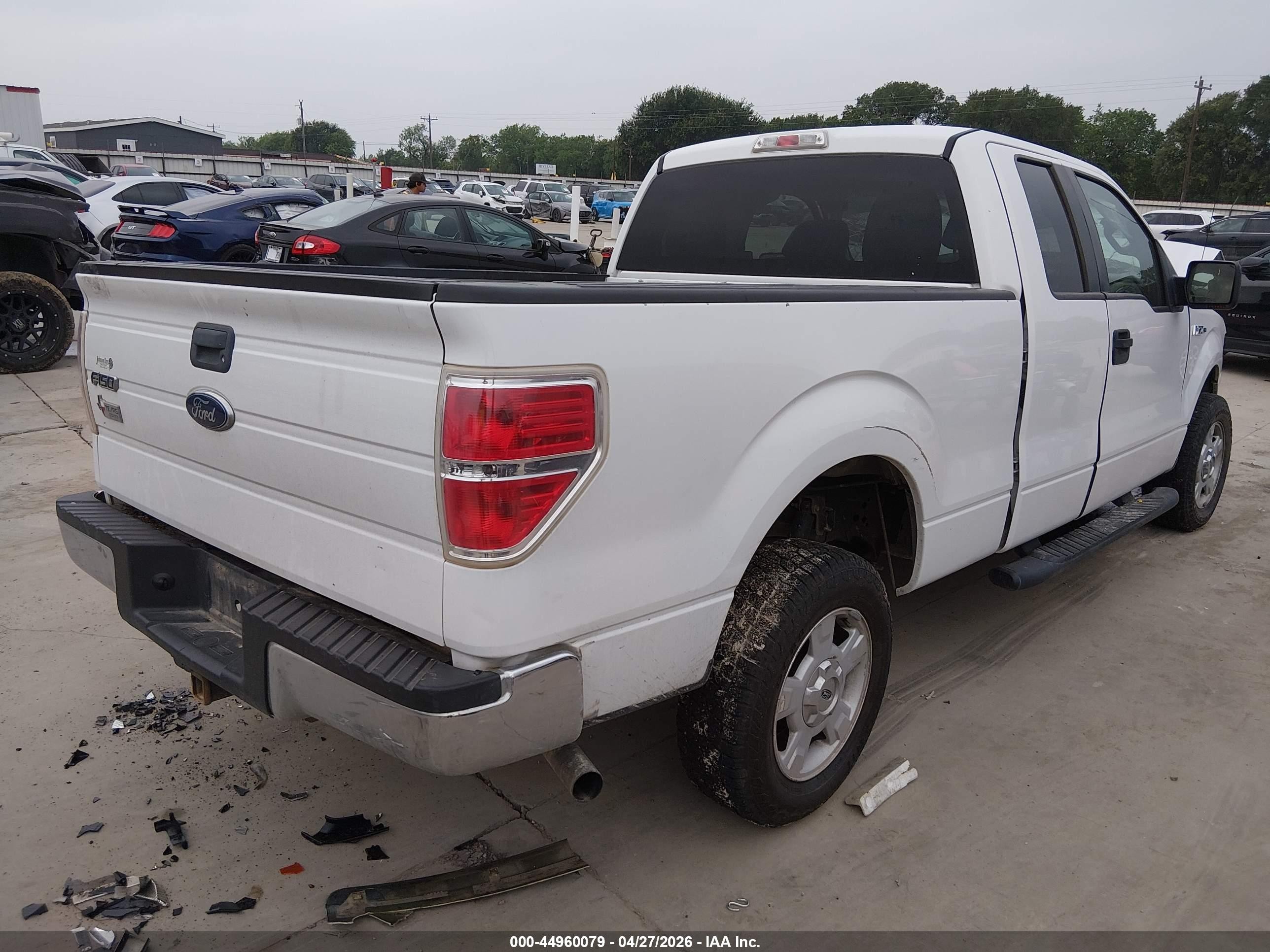 2010 Ford F-150 Xlt White vin: 1FTEX1C89AKA21234