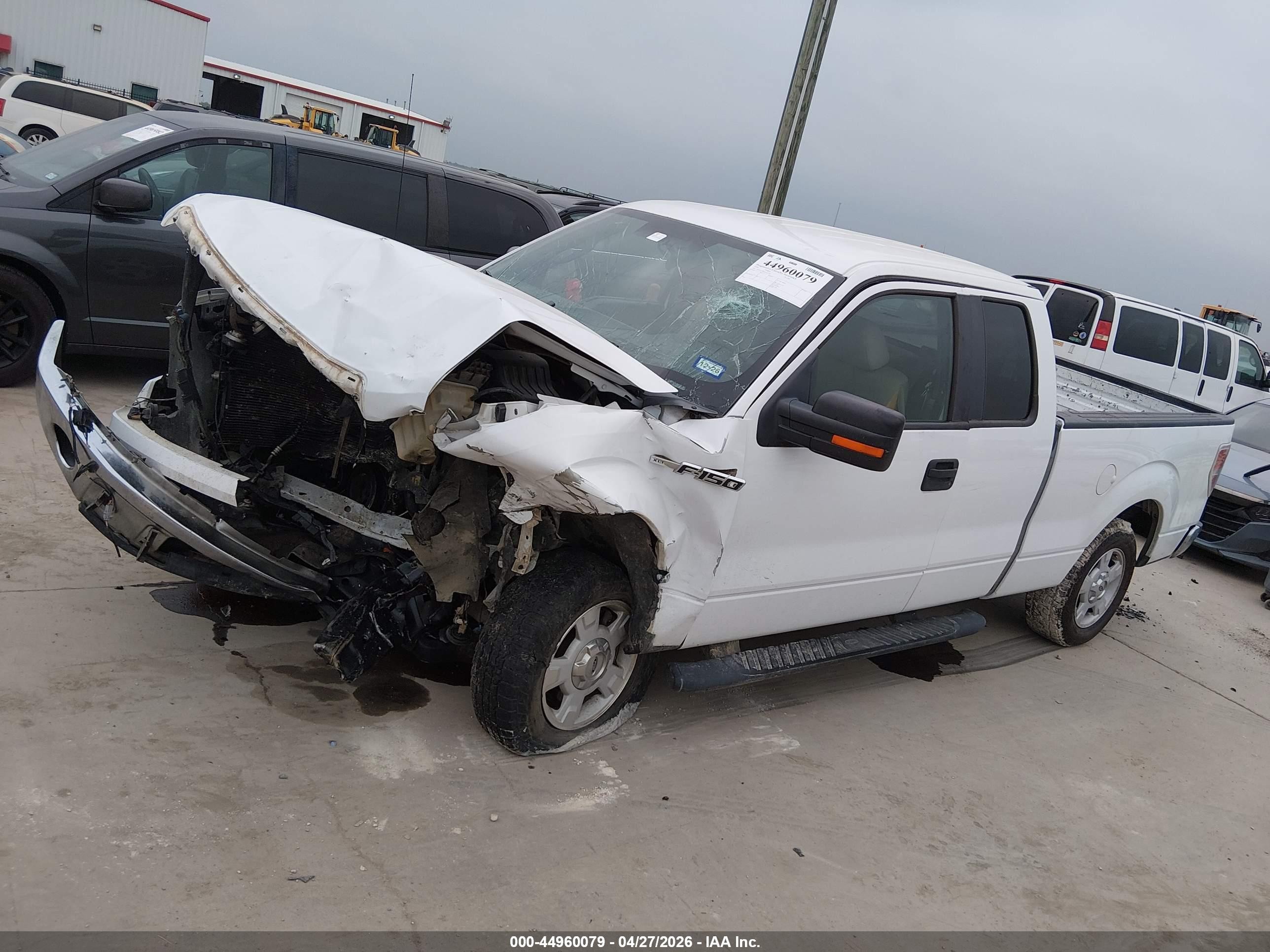 2010 Ford F-150 Xlt White vin: 1FTEX1C89AKA21234
