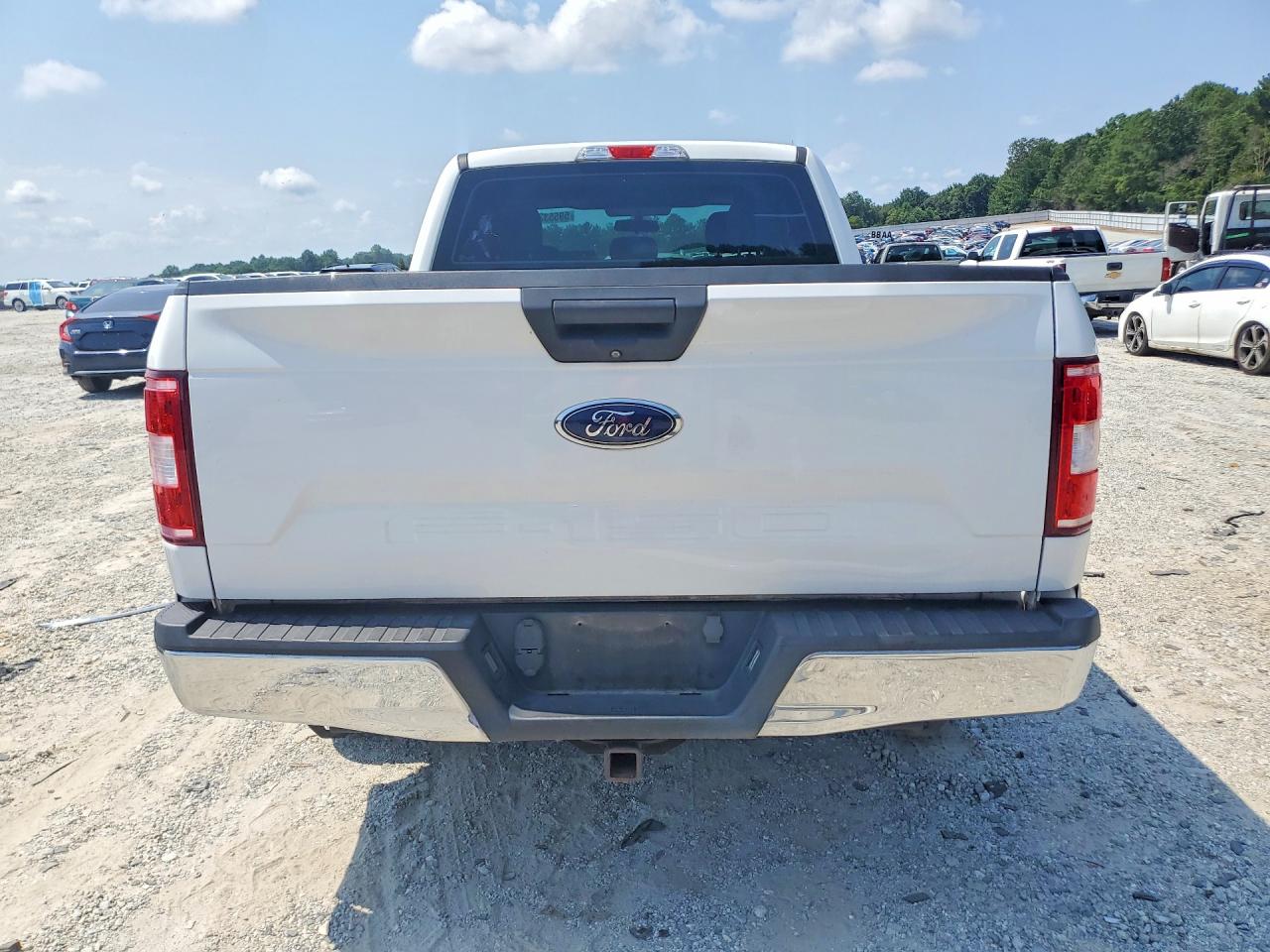 2018 Ford F150 Super Cab White vin: 1FTEX1CB6JFC59692