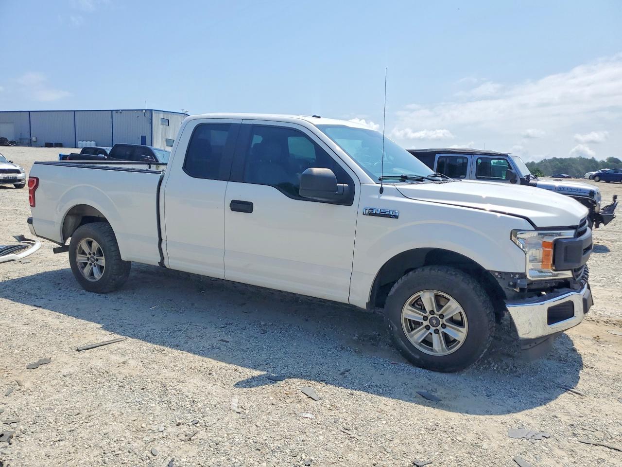 2018 Ford F150 Super Cab White vin: 1FTEX1CB6JFC59692