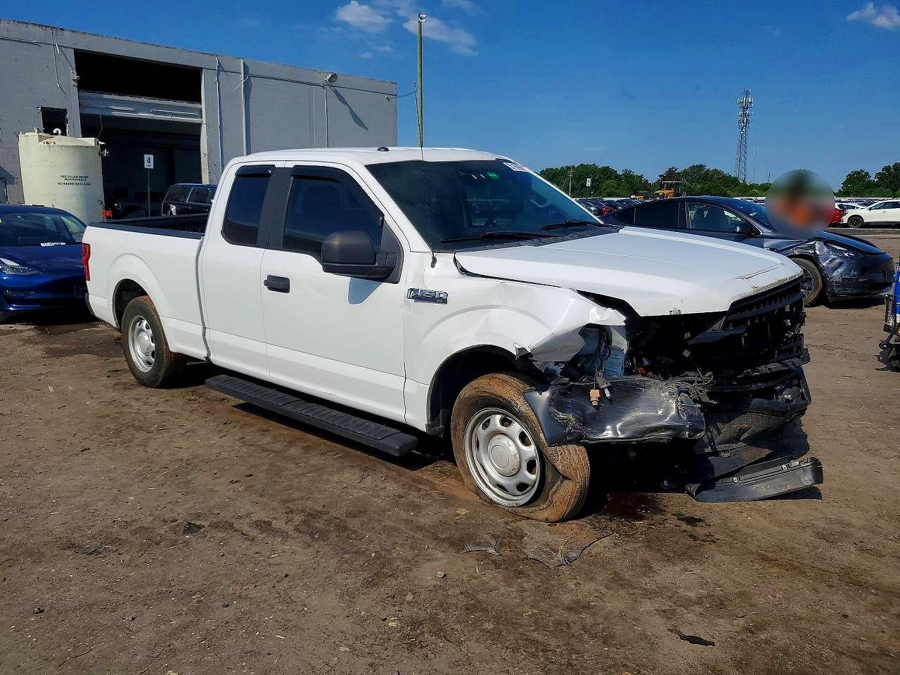 2018 Ford F150 Super Cab White vin: 1FTEX1CBXJFB73074