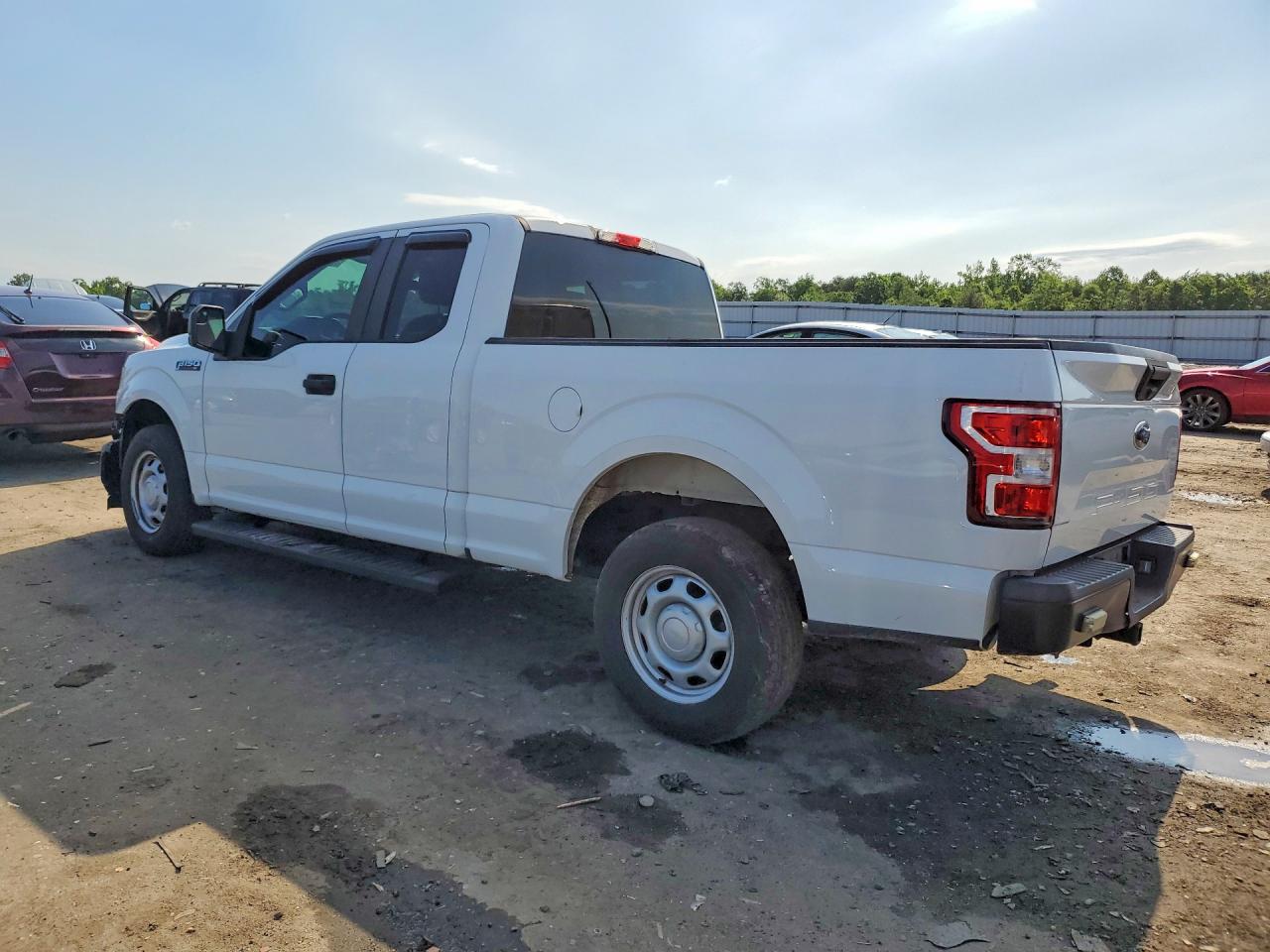 2018 Ford F150 Super Cab White vin: 1FTEX1CBXJFB73074