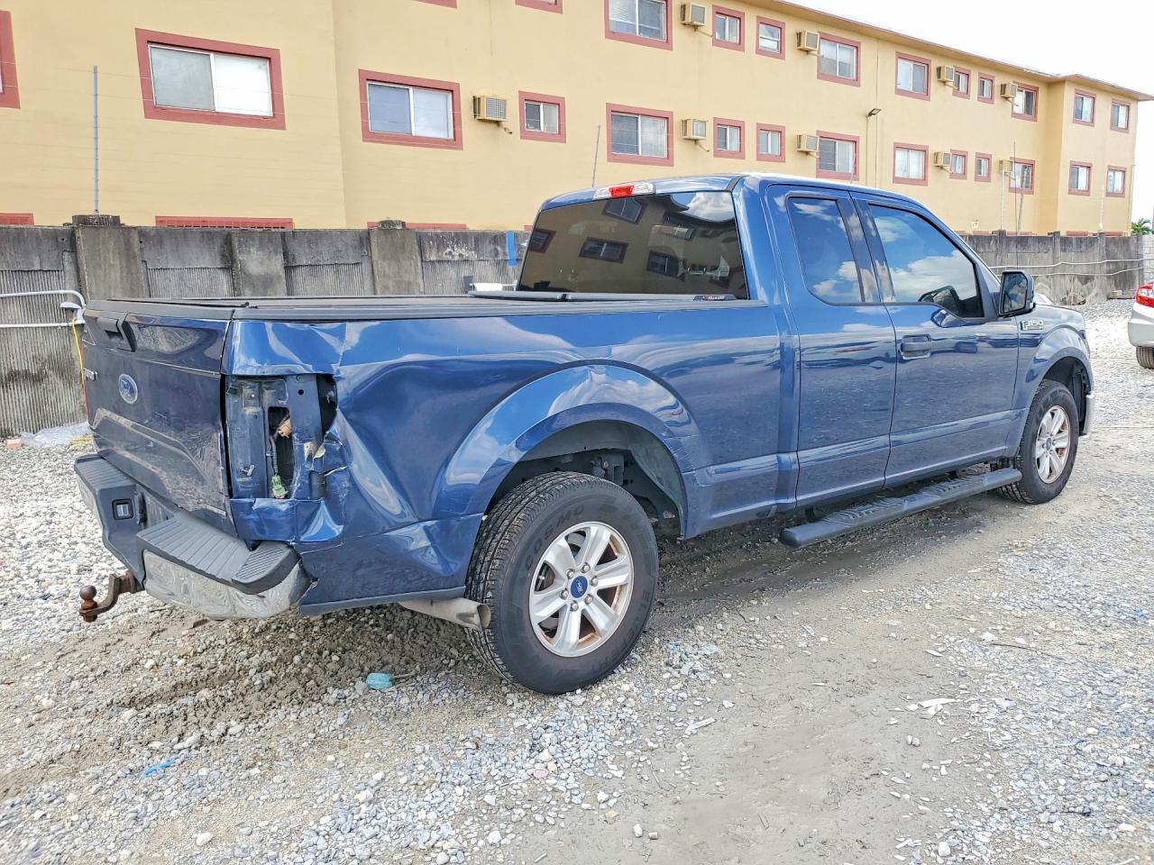 2015 Ford F150 Super Cab Blue vin: 1FTEX1CF5FFA77864