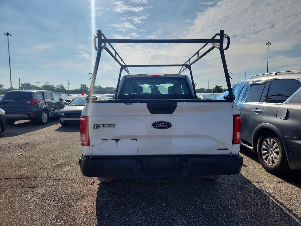 2015 Ford F150 Super Cab White vin: 1FTEX1CF5FKD21925