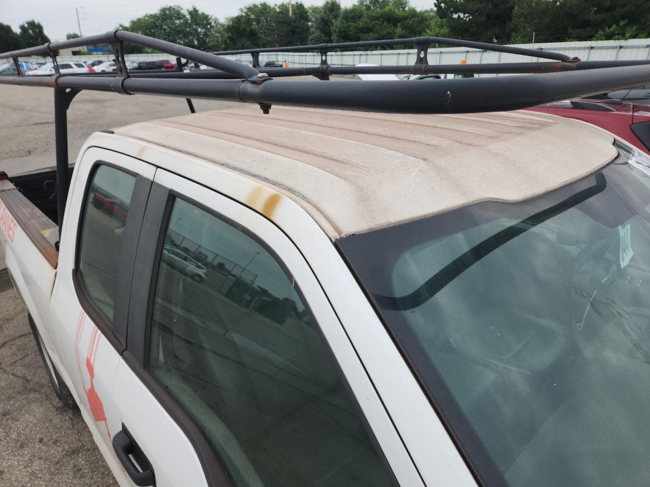 2015 Ford F150 Super Cab White vin: 1FTEX1CF5FKD21925 Damage: Right Drip Rail, Rust, 3 To 4 Inches