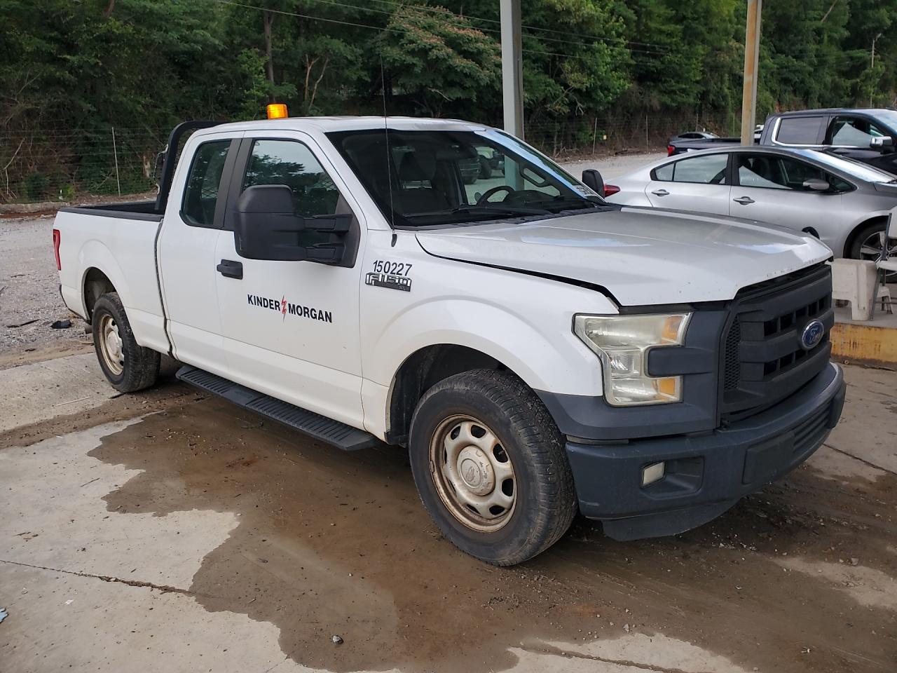 2015 Ford F150 Super Cab White vin: 1FTEX1CF6FKD50608 Damage: Right Front Door, De-Identify, Removal Required