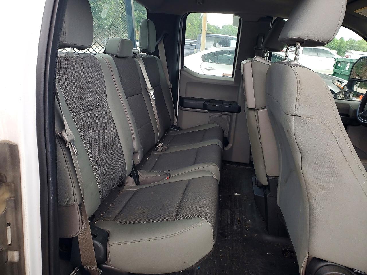2015 Ford F150 Super Cab White vin: 1FTEX1CF6FKD50608