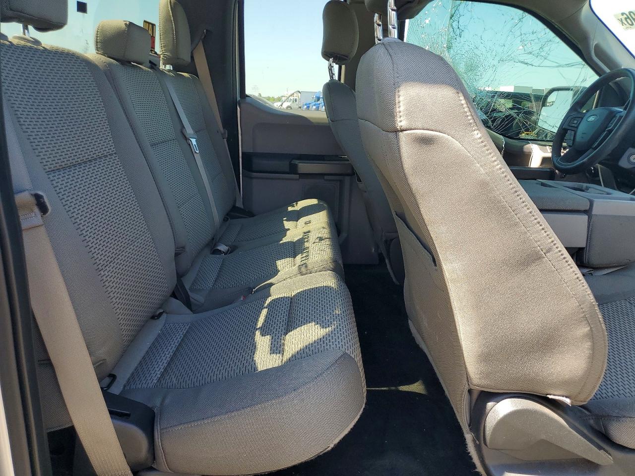 2015 Ford F150 Super Cab Silver vin: 1FTEX1CF8FKD21532