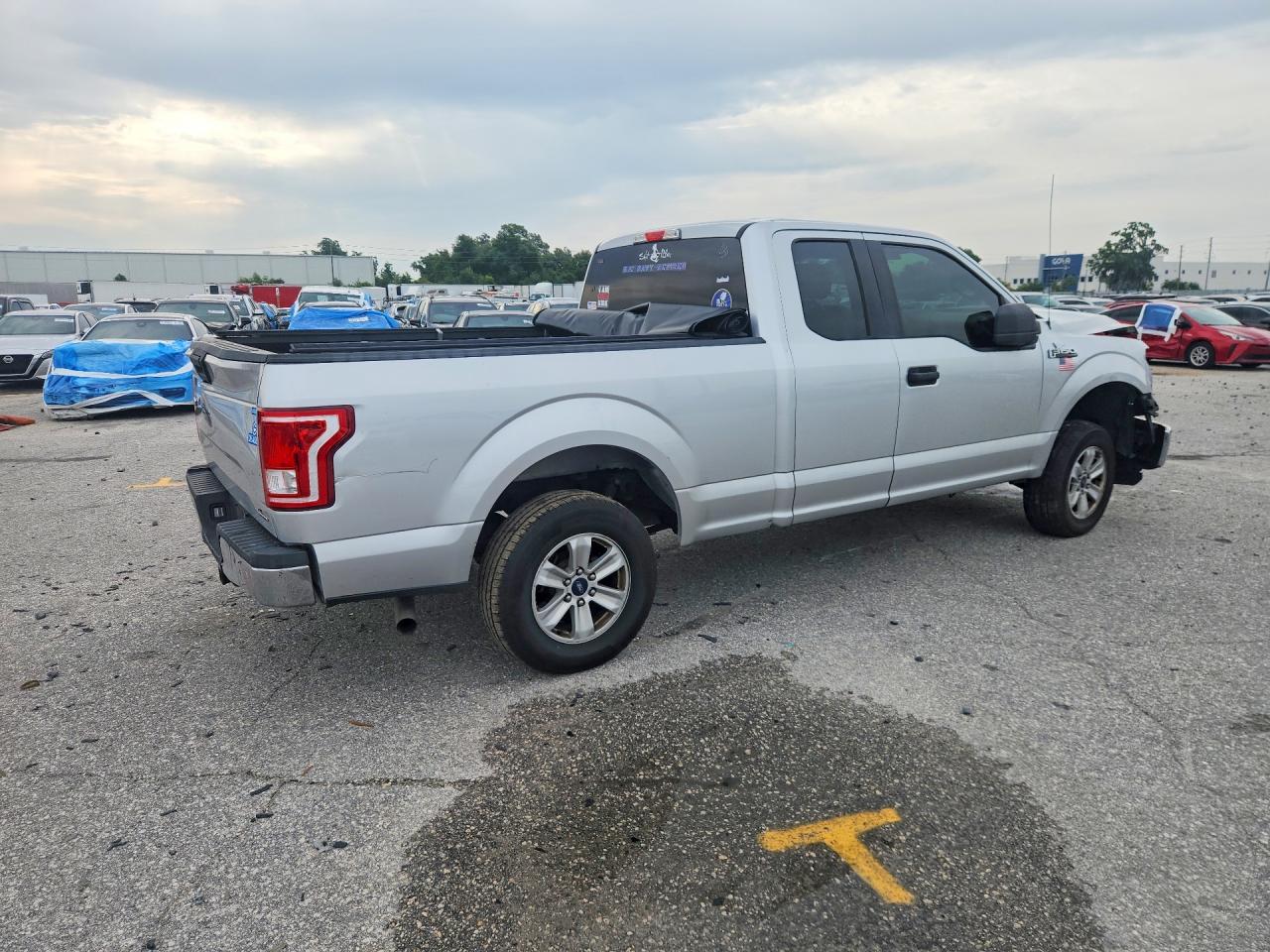 2015 Ford F150 Super Cab Silver vin: 1FTEX1CF8FKD21532