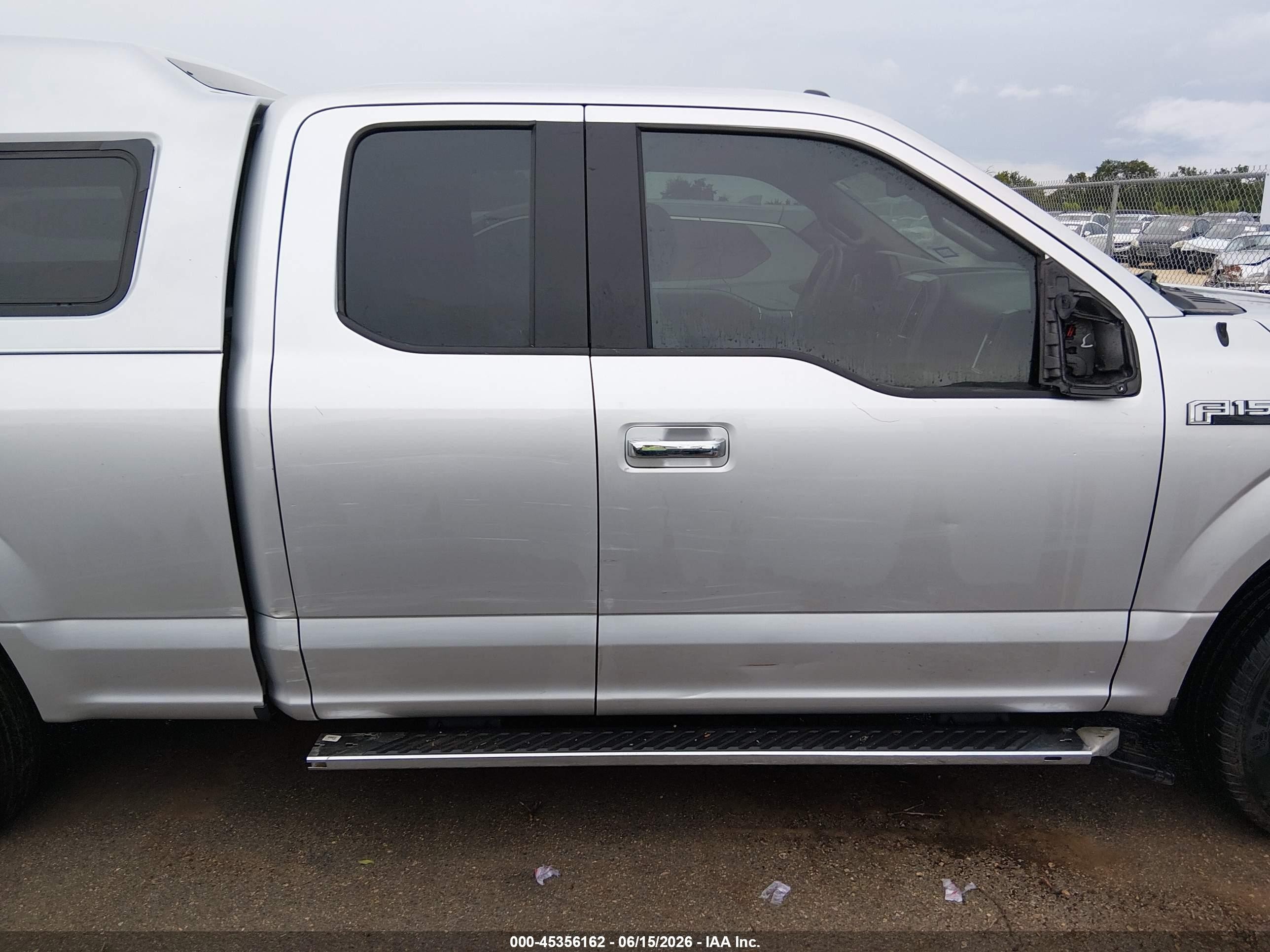 2015 Ford F-150 Xlt Серебряный vin: 1FTEX1CF8FKE28841
