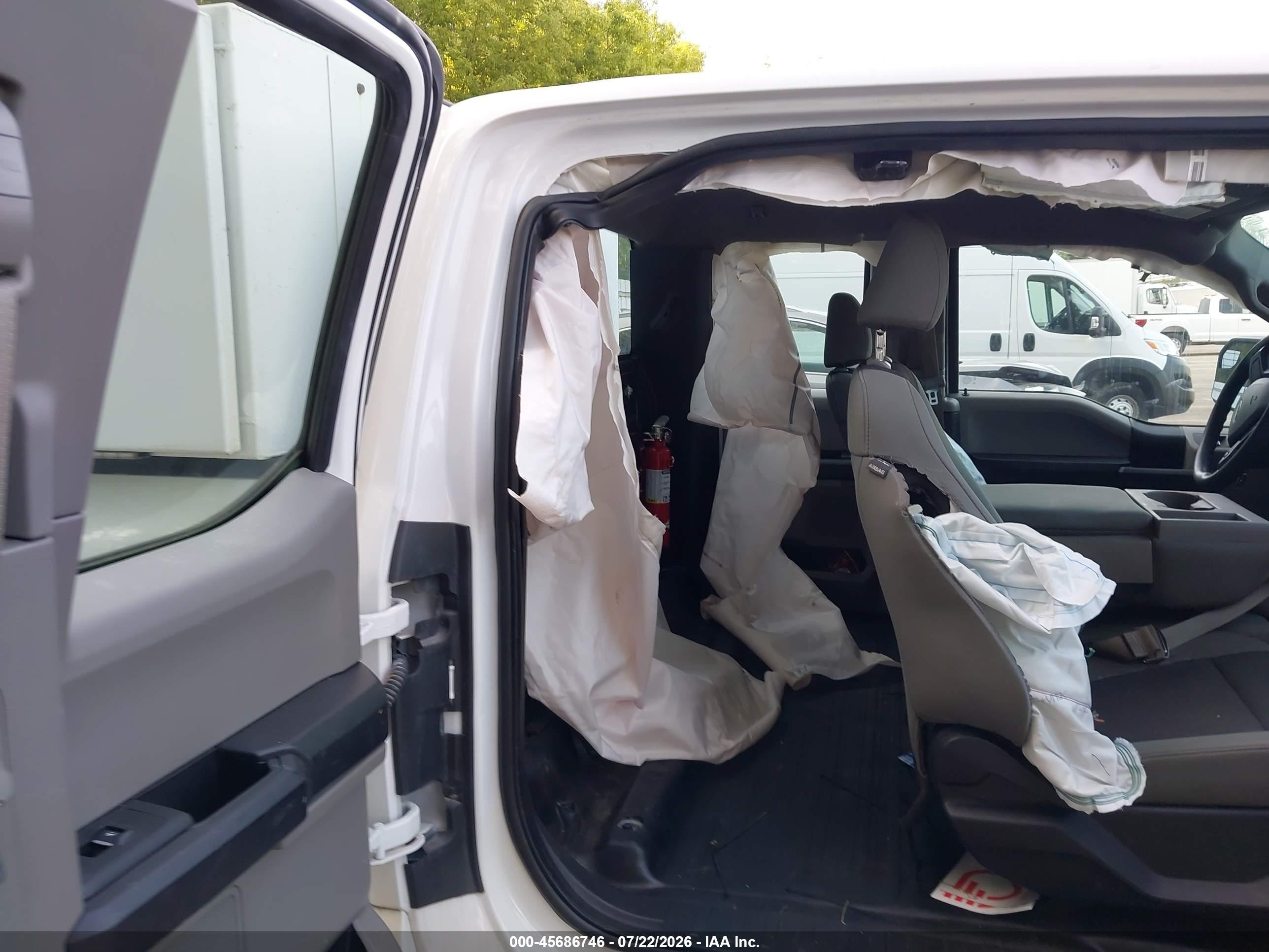 2017 Ford F-150 Xl White vin: 1FTEX1CF8HKE40930