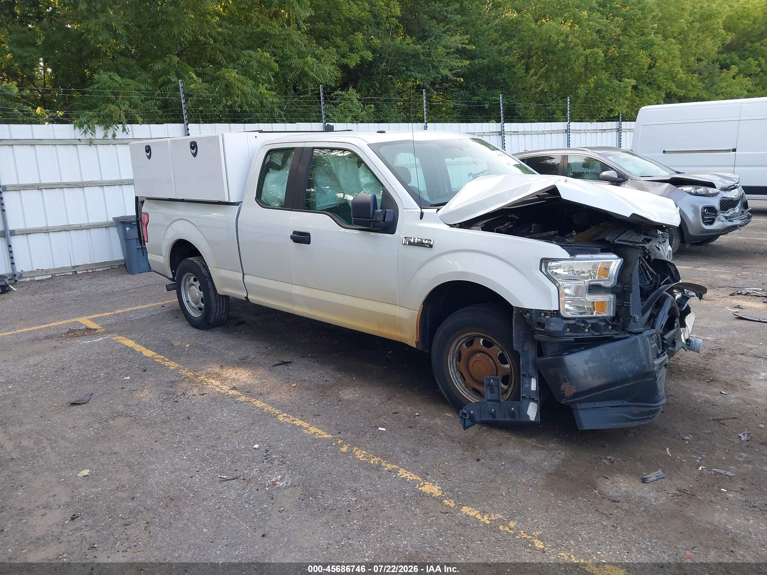 2017 Ford F-150 Xl White vin: 1FTEX1CF8HKE40930