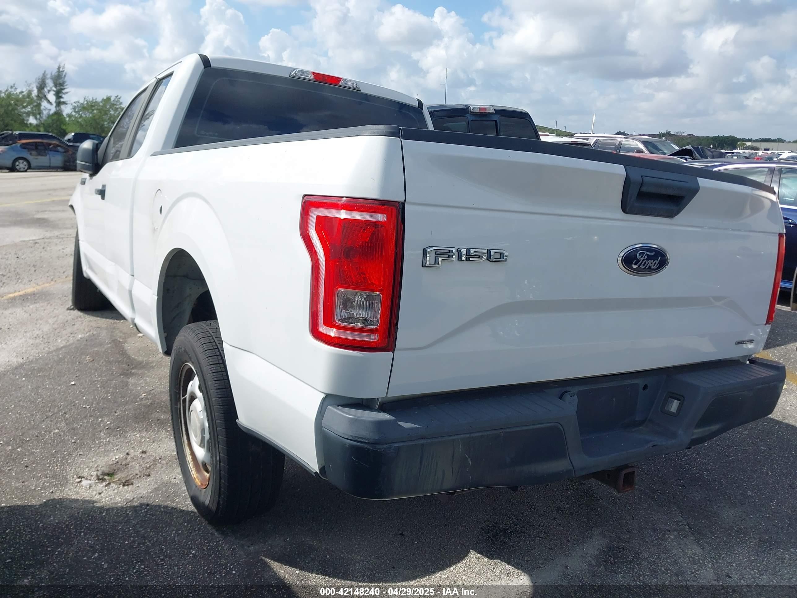 2015 Ford F-150 Xl White vin: 1FTEX1CF9FFB38827
