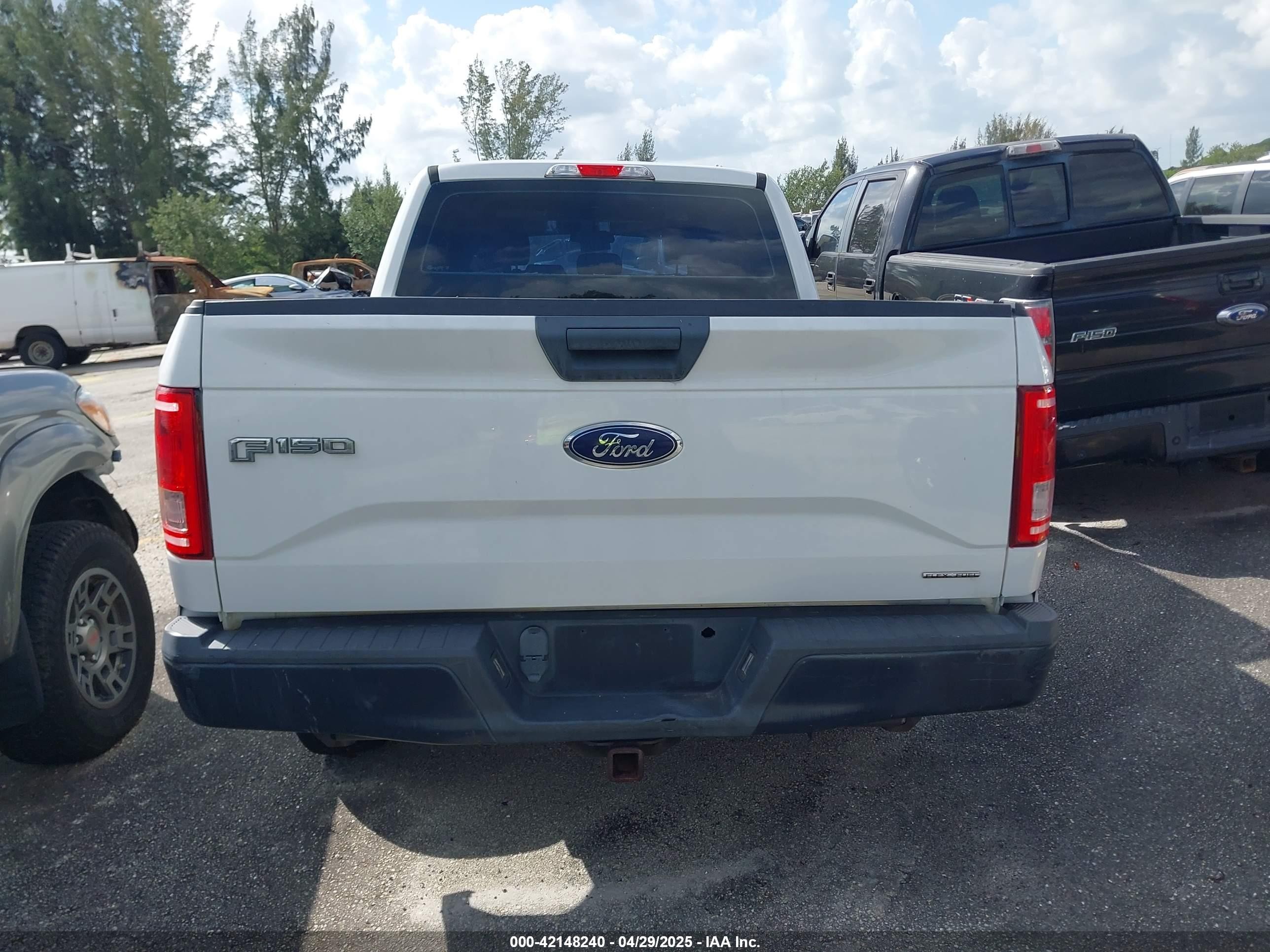2015 Ford F-150 Xl White vin: 1FTEX1CF9FFB38827