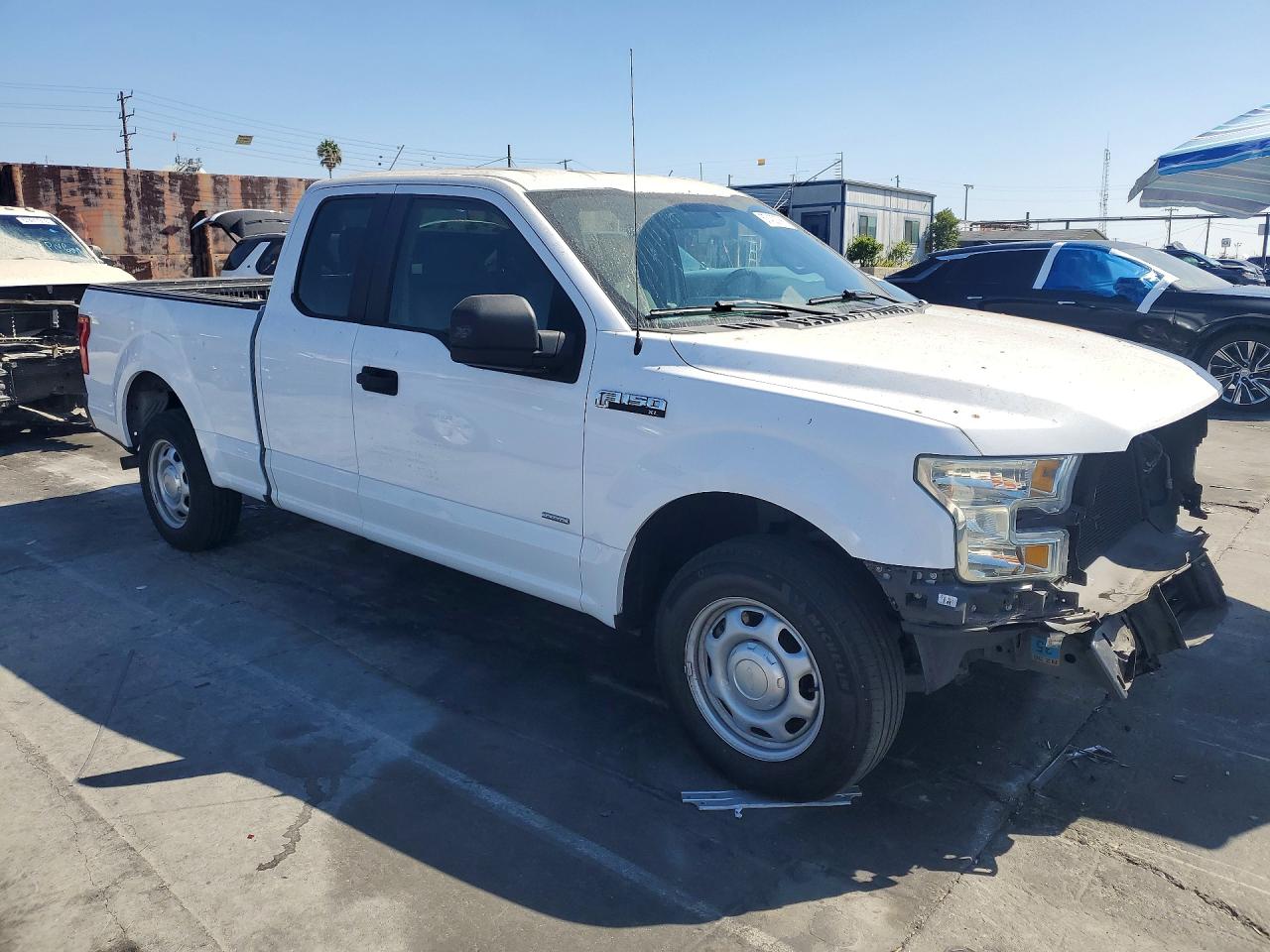 2015 Ford F150 Super Cab White vin: 1FTEX1CG8FKF18306