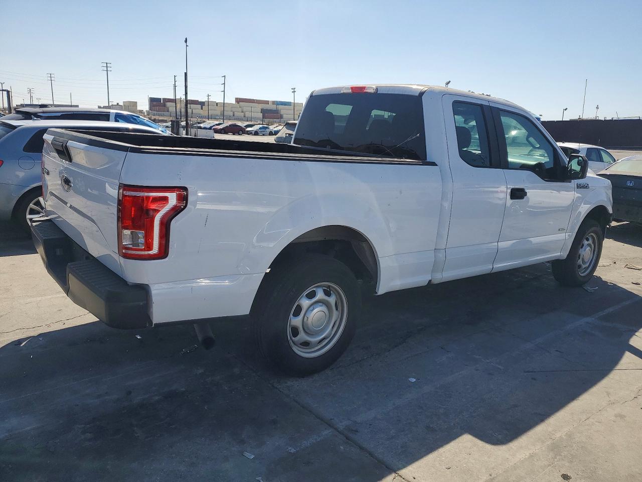 2015 Ford F150 Super Cab White vin: 1FTEX1CG8FKF18306
