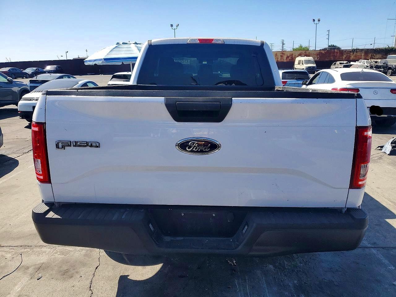 2015 Ford F150 Super Cab White vin: 1FTEX1CG8FKF18306