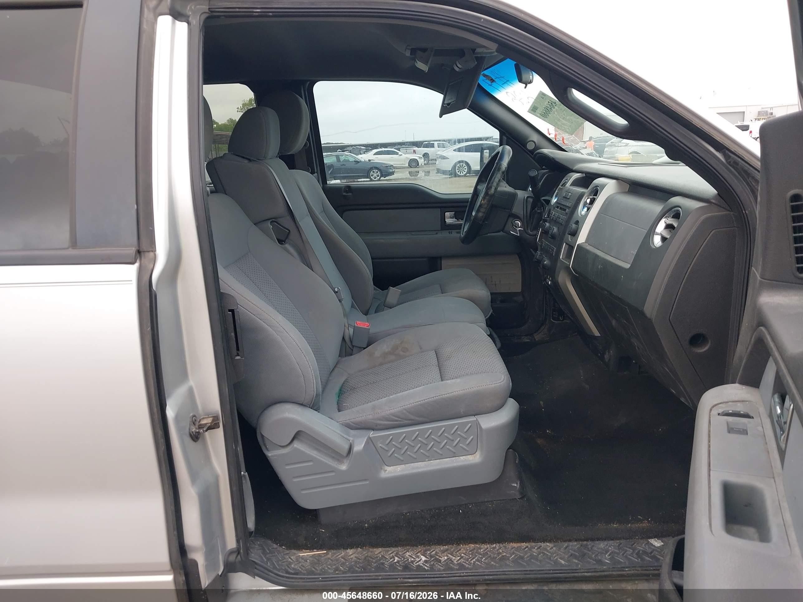 2013 Ford F-150 Xlt Silver vin: 1FTEX1CM0DFC94704
