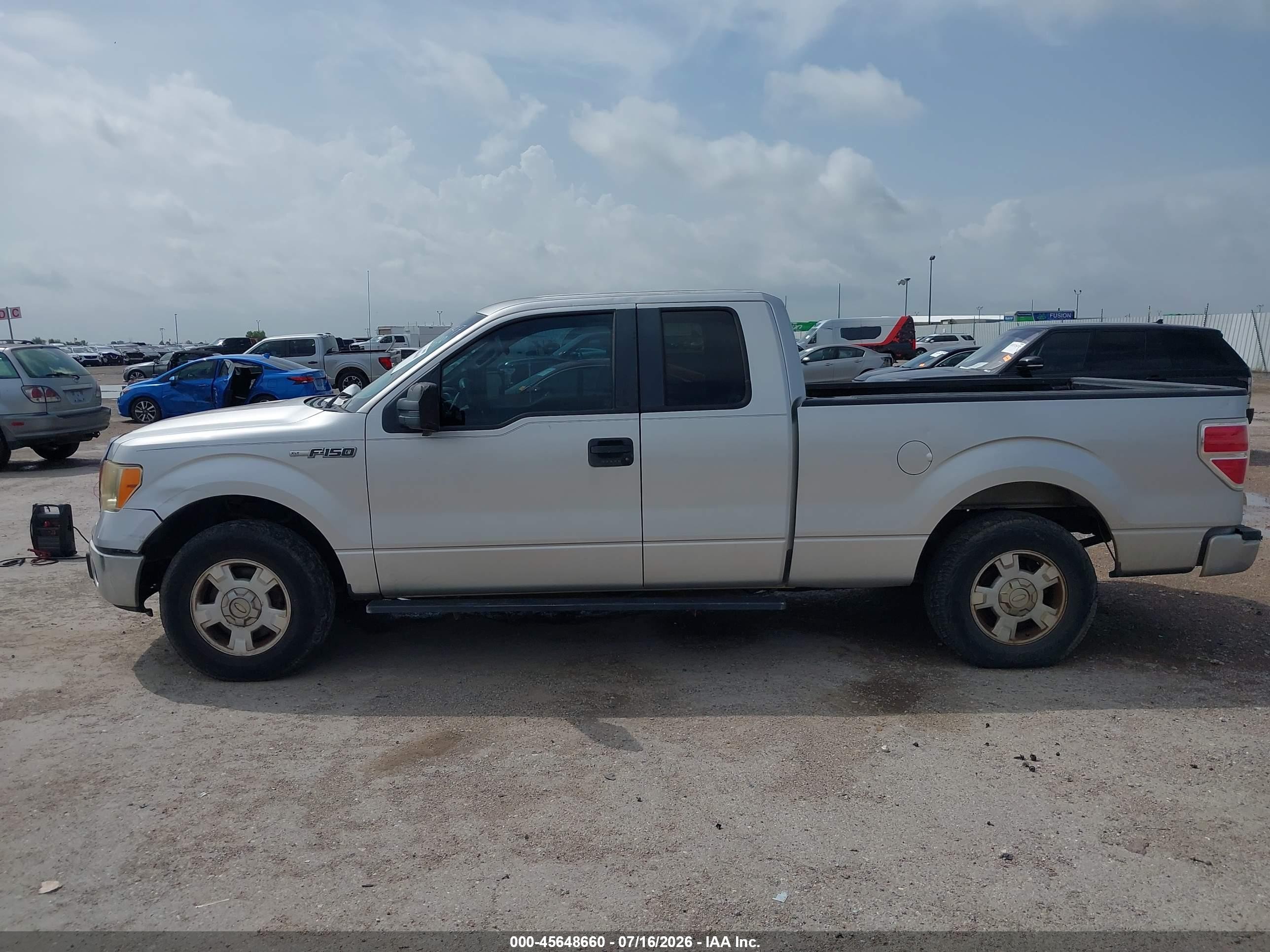 2013 Ford F-150 Xlt Silver vin: 1FTEX1CM0DFC94704