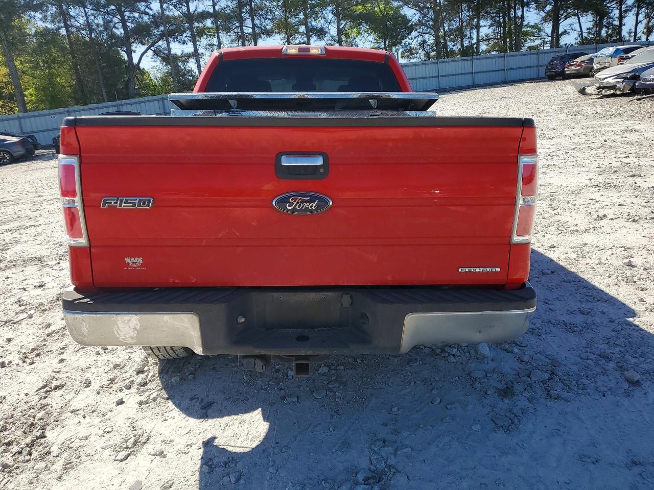 2013 Ford F150 Super Cab Red vin: 1FTEX1CM0DFD89442