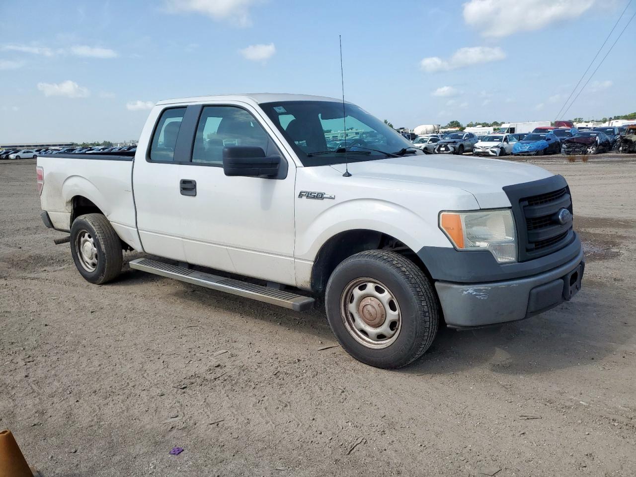 2013 Ford F150 Super Cab White vin: 1FTEX1CM0DKG46493