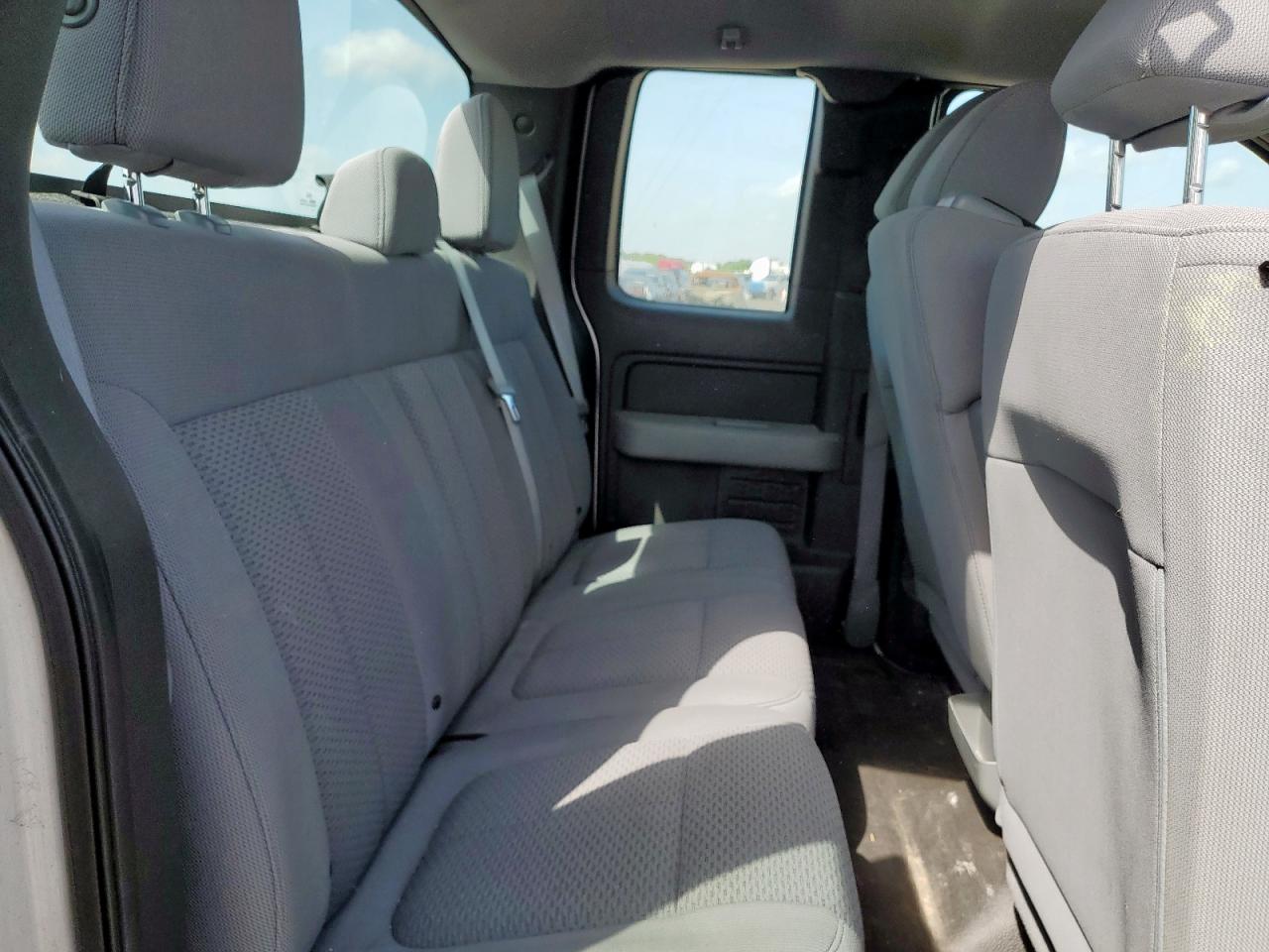 2013 Ford F150 Super Cab White vin: 1FTEX1CM0DKG46493