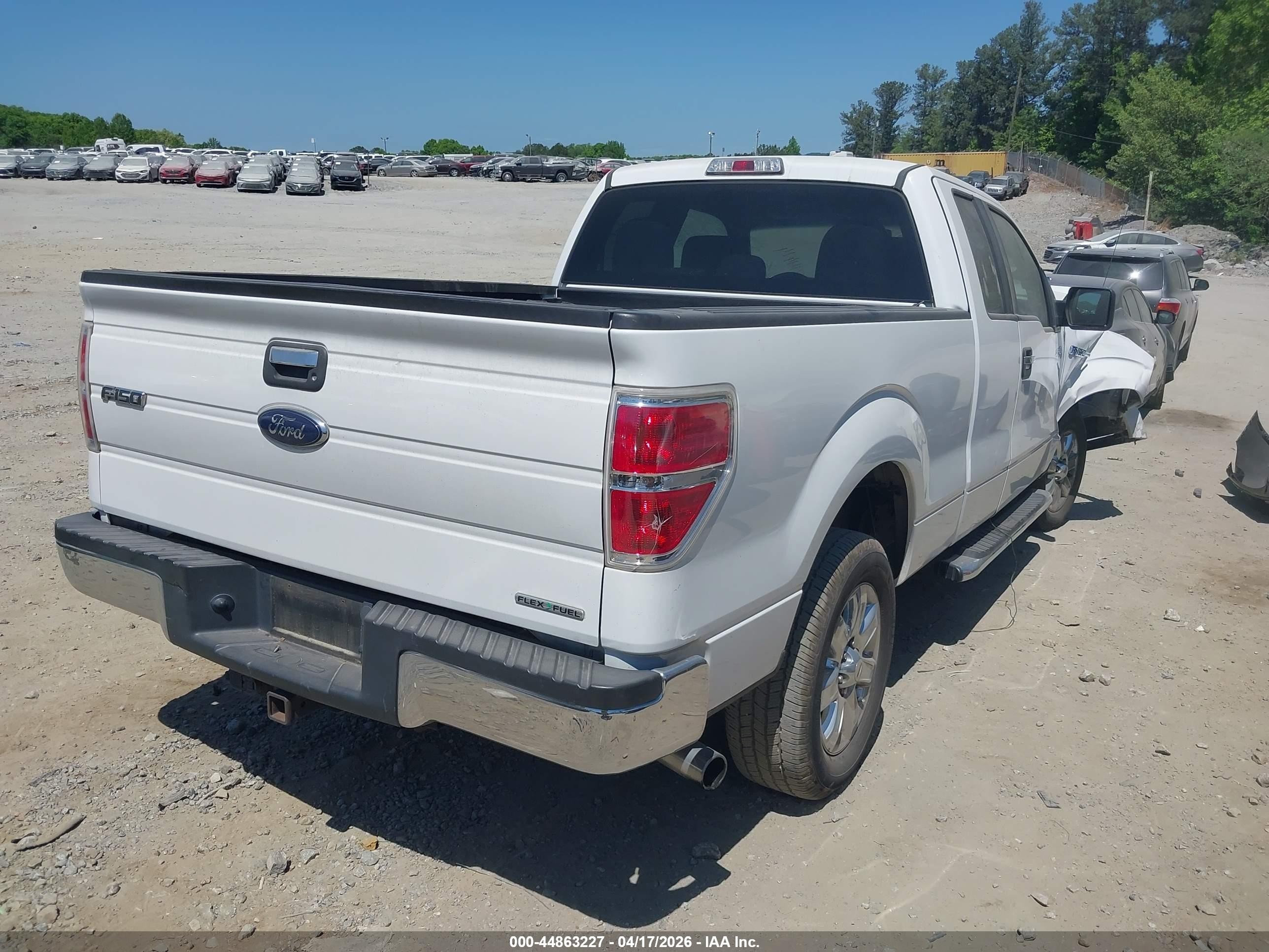 2014 Ford F-150 Xlt White vin: 1FTEX1CM0EFB14414