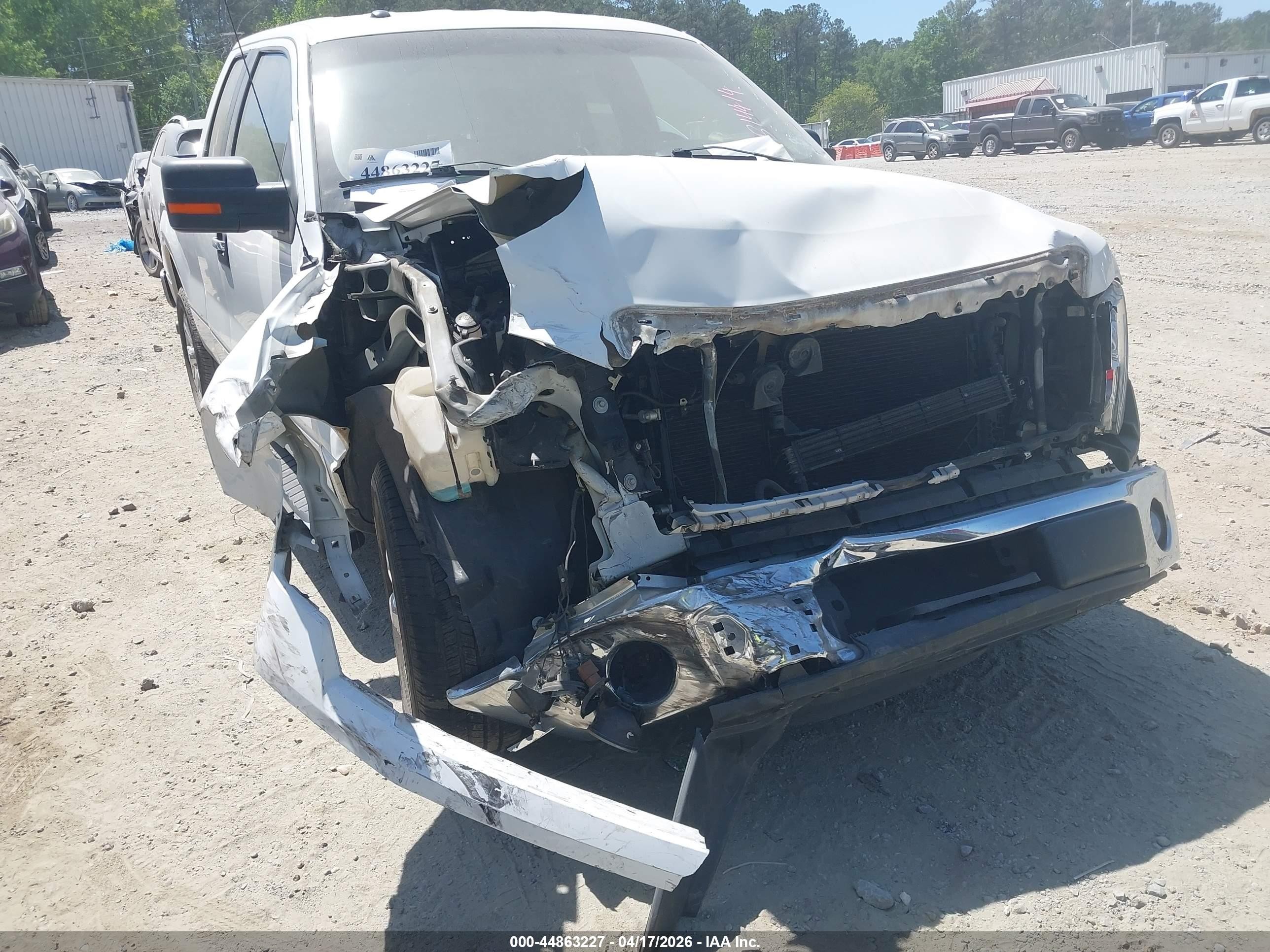 2014 Ford F-150 Xlt White vin: 1FTEX1CM0EFB14414