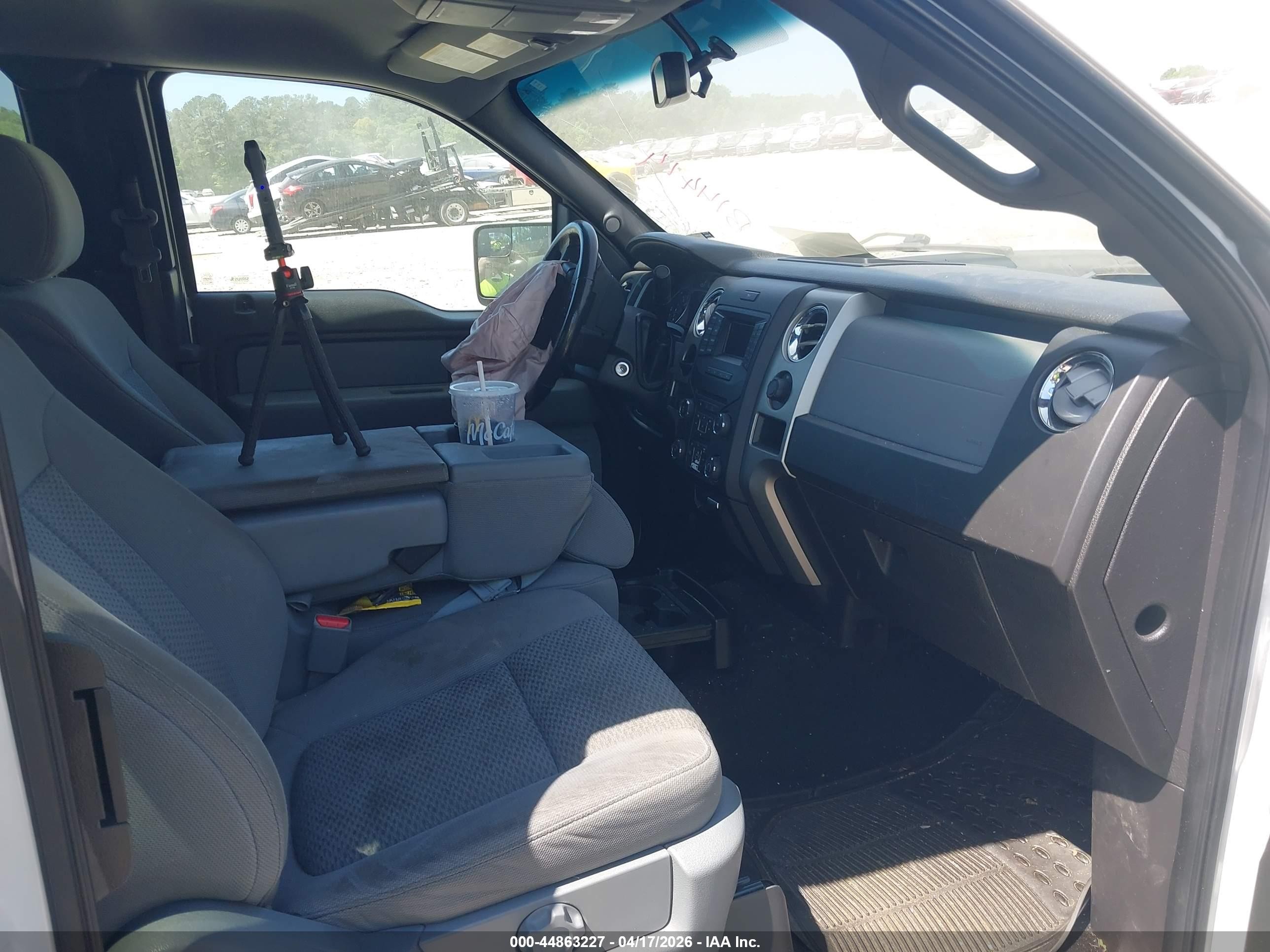 2014 Ford F-150 Xlt White vin: 1FTEX1CM0EFB14414