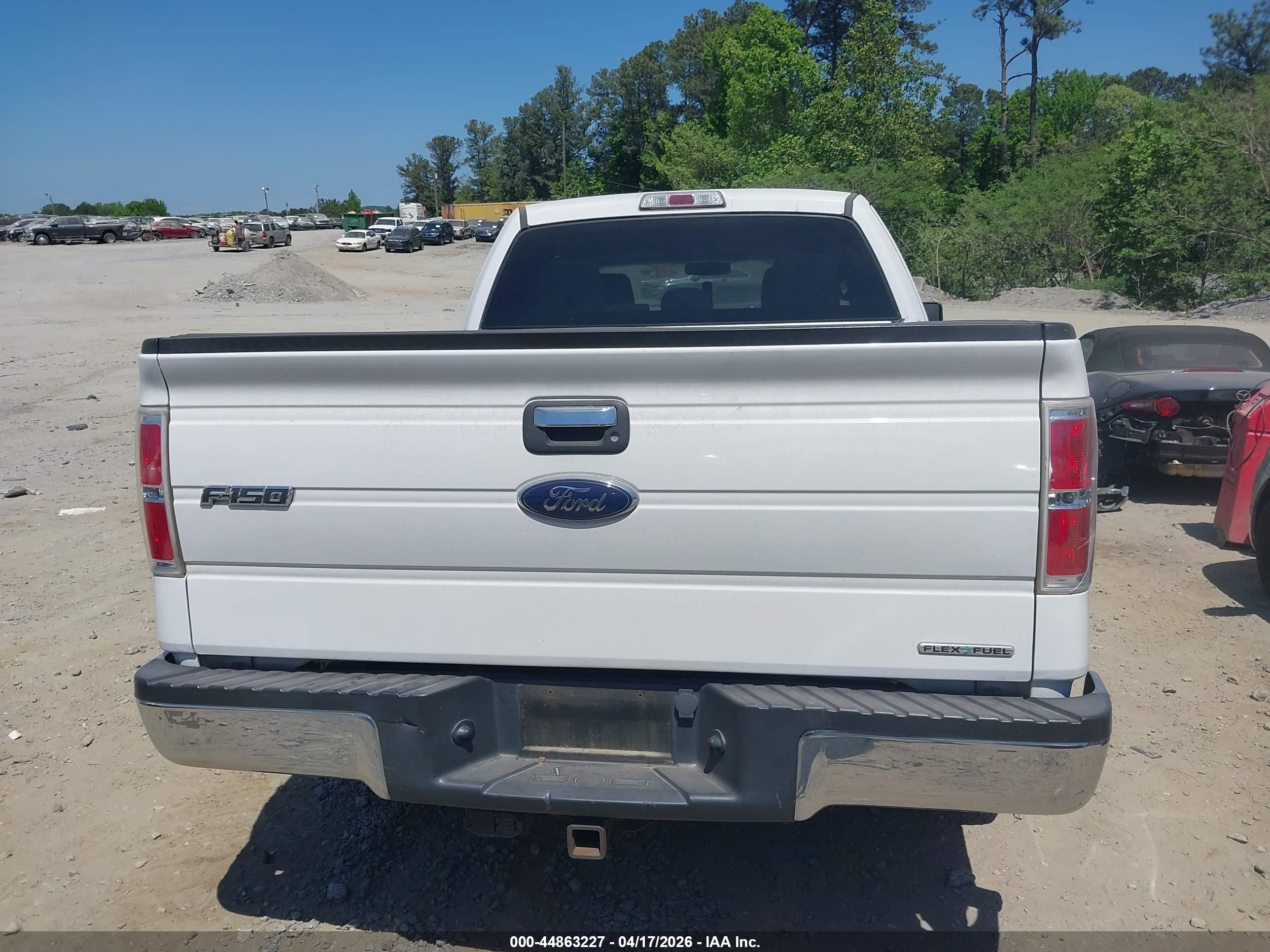 2014 Ford F-150 Xlt White vin: 1FTEX1CM0EFB14414