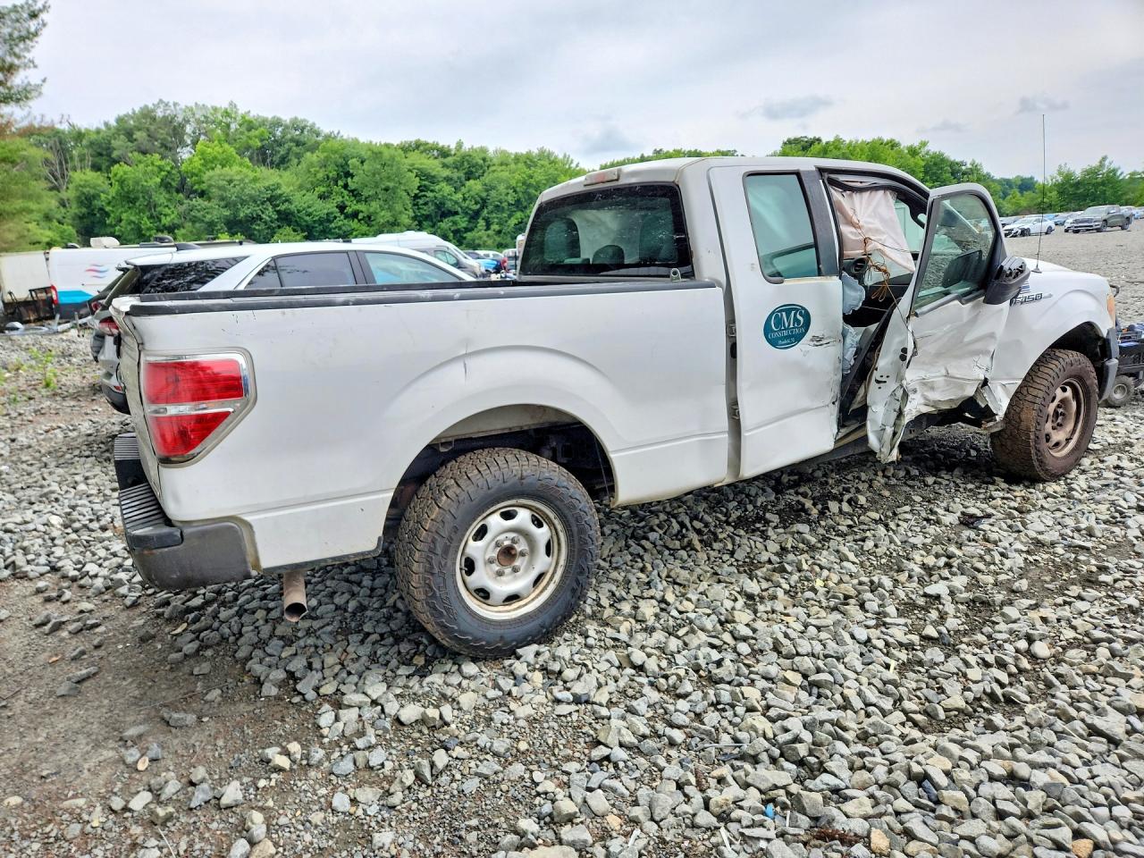 2014 Ford F150 Super Cab White vin: 1FTEX1CM0EKG06903