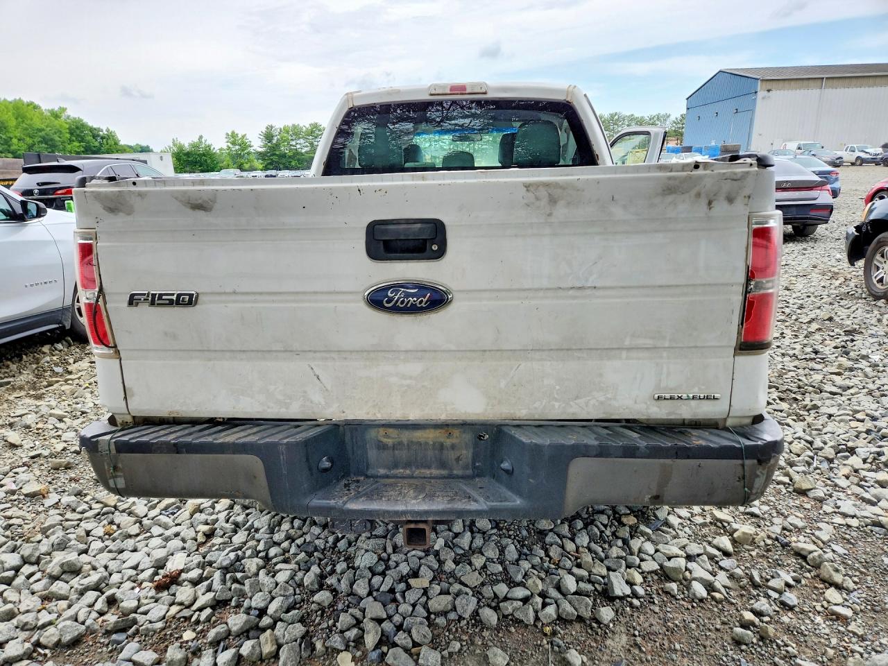2014 Ford F150 Super Cab White vin: 1FTEX1CM0EKG06903