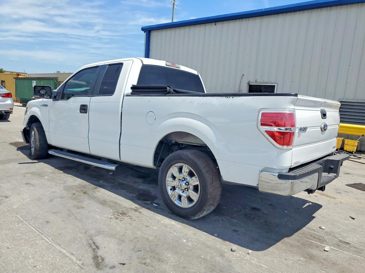 2011 Ford F150 Super Cab White vin: 1FTEX1CM1BFA48757