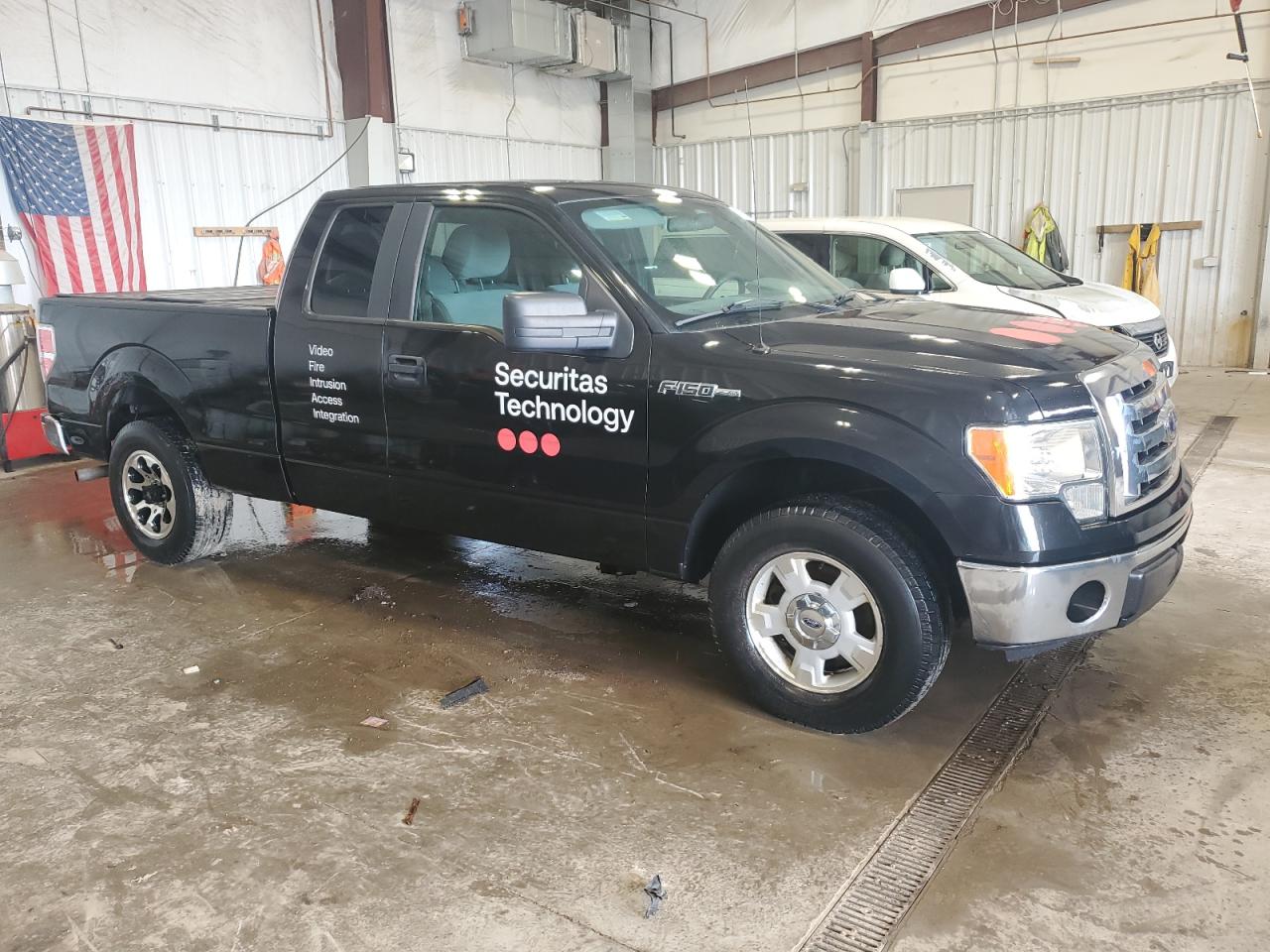 2012 Ford F150 Super Cab Black vin: 1FTEX1CM1CKE38752 Damage: Right Front Door, Heavy Scratch, 1/2 to 1 inch