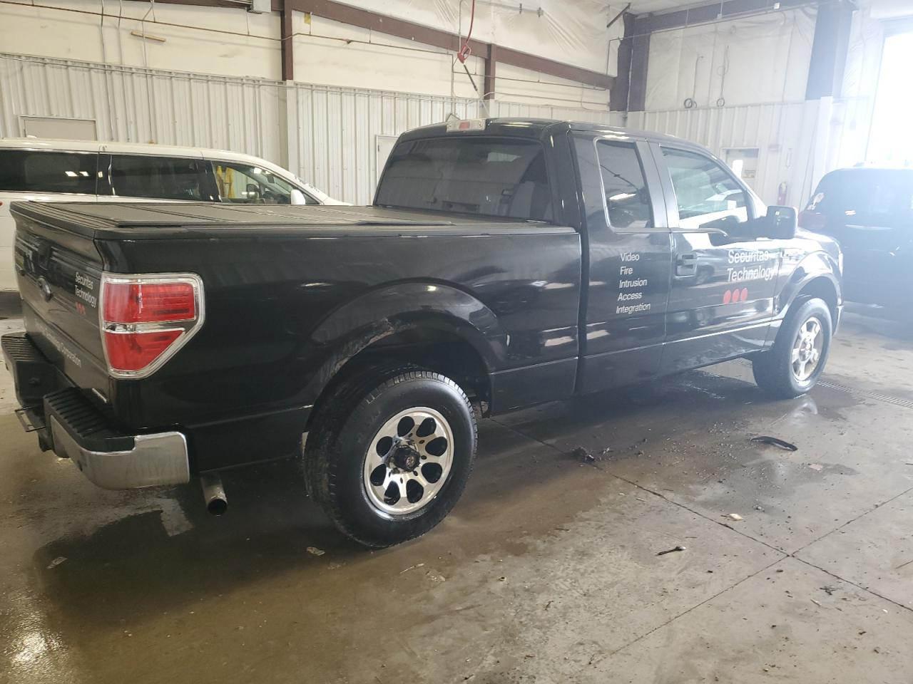 2012 Ford F150 Super Cab Black vin: 1FTEX1CM1CKE38752 Damage: Right Bed Side, Dent(s) W/ Paint Dmg, 2 to 3 inches