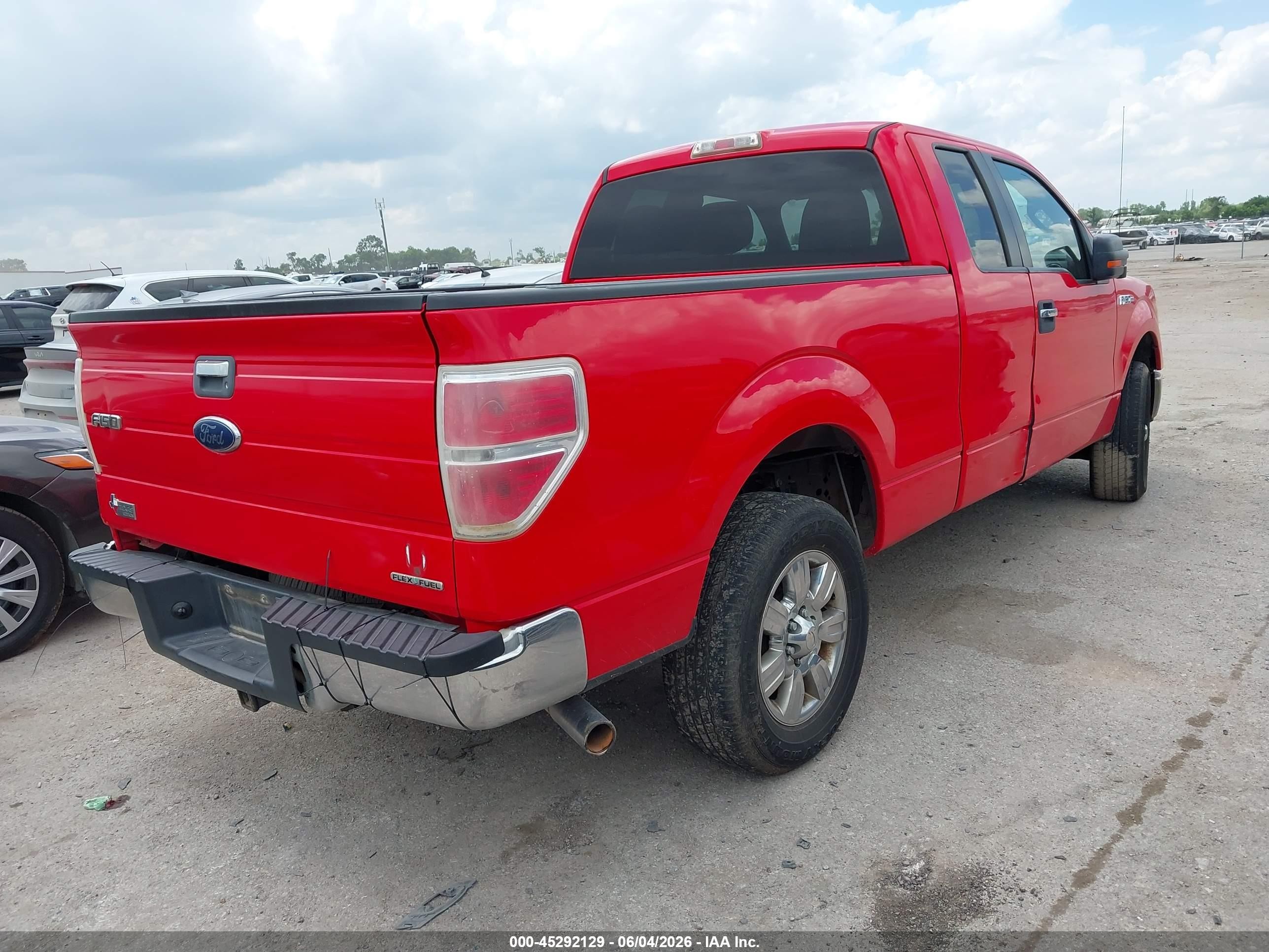 2011 Ford F-150 Xlt Red vin: 1FTEX1CM2BFA50274