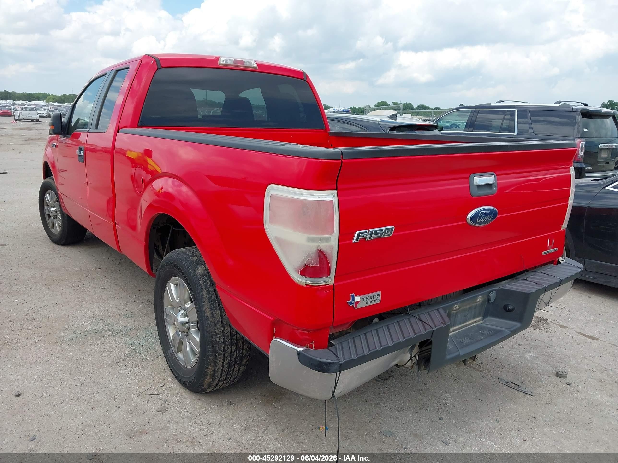 2011 Ford F-150 Xlt Red vin: 1FTEX1CM2BFA50274